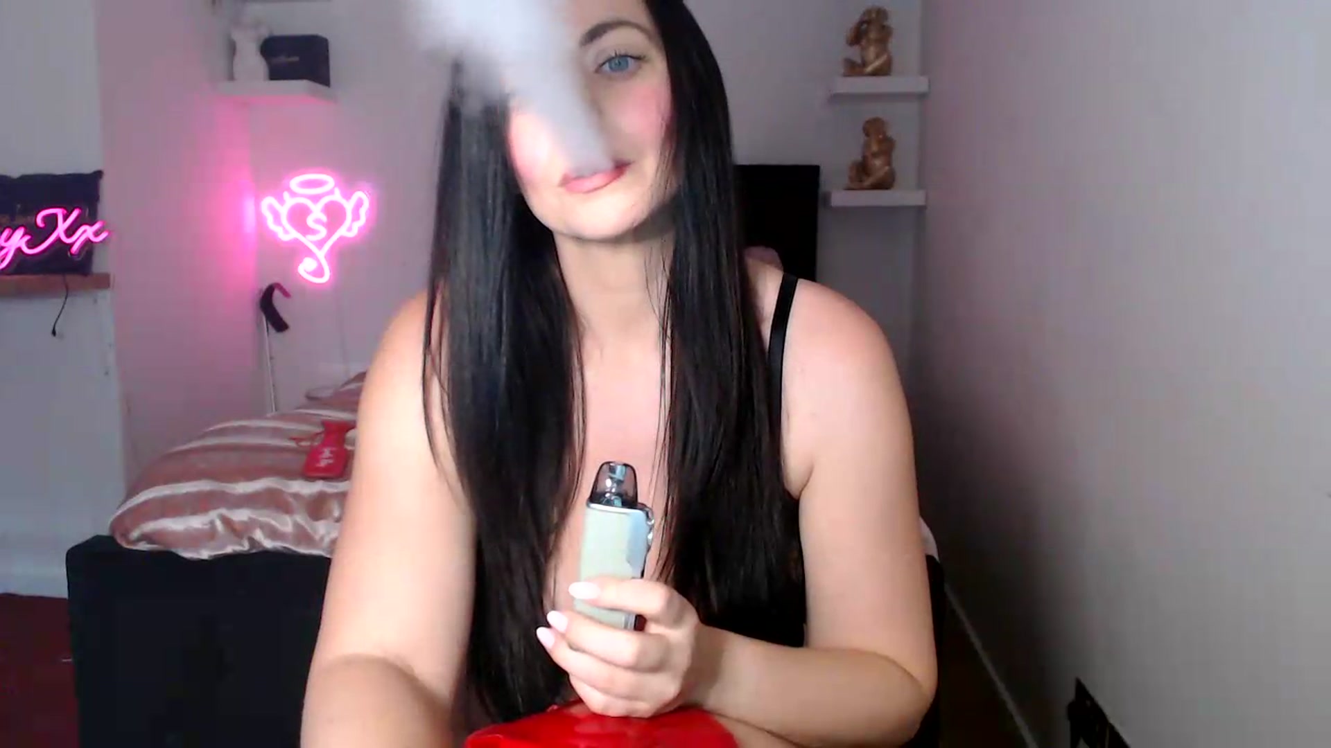 Gallery image thumbnail from innocentSamx's myfreecams stream on, 09/12/2026, 14:07 image 13 of 20