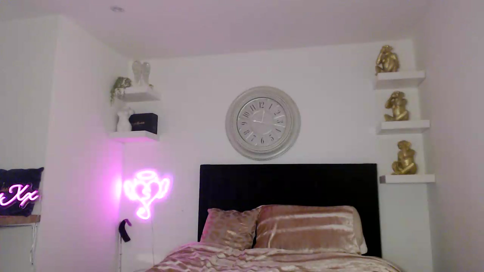 Gallery image thumbnail from innocentSamx's myfreecams stream on, 09/13/2026, 14:00 image 6 of 20
