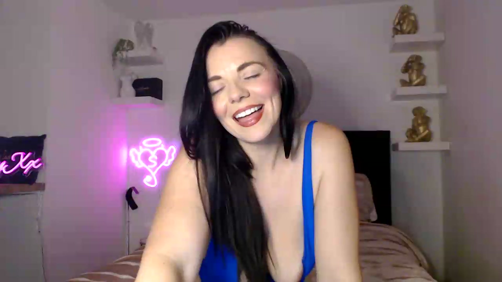 Gallery image thumbnail from innocentSamx's myfreecams stream on, 09/13/2026, 14:00 image 3 of 20