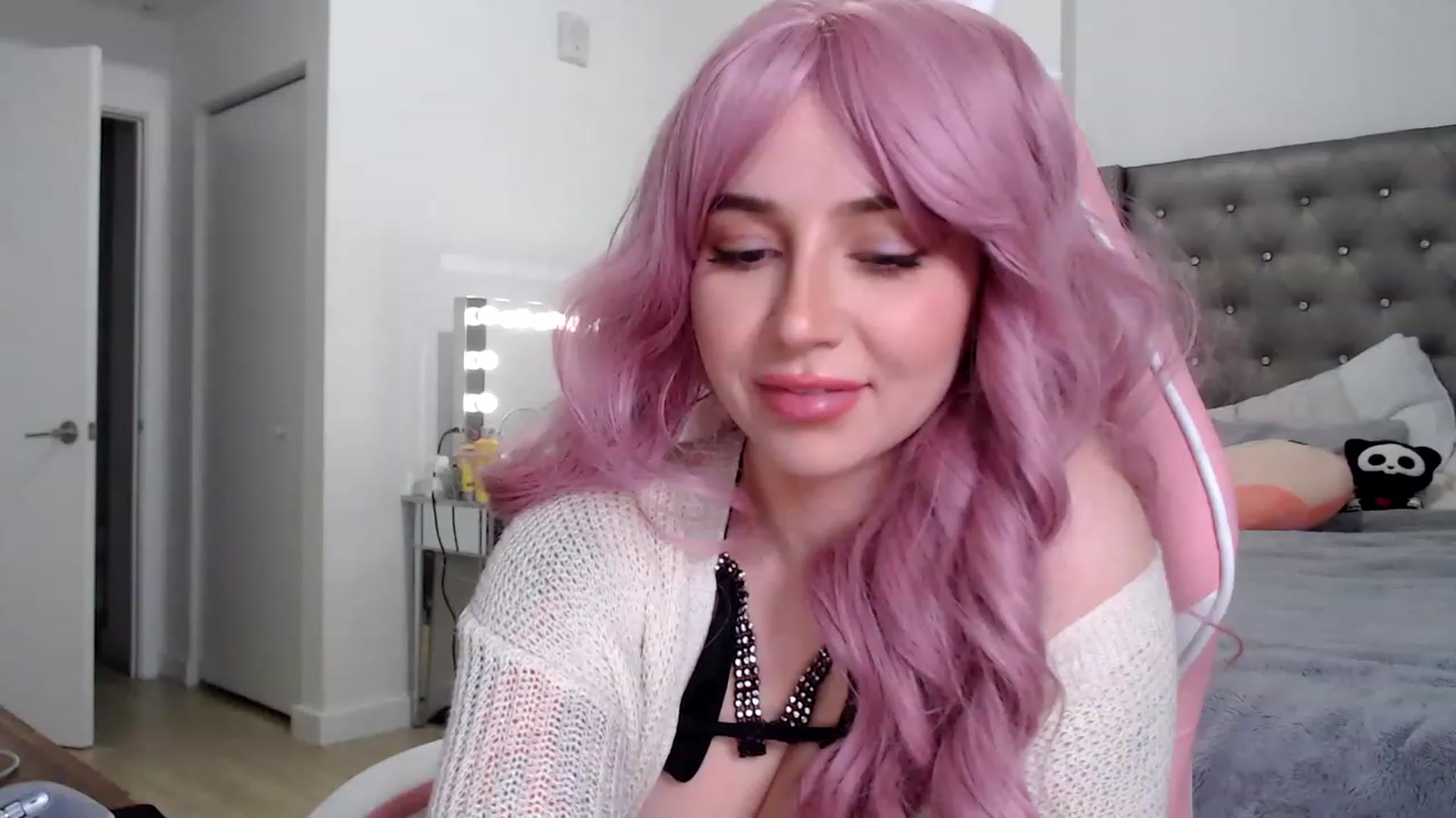 Gallery image thumbnail from iplayhardbabe's myfreecams stream on, 06/25/2023, 07:33 image 12 of 20