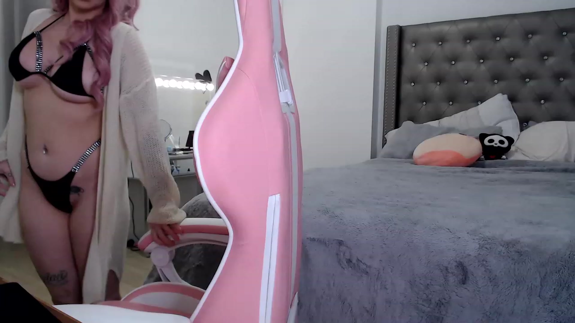 Gallery image thumbnail from iplayhardbabe's myfreecams stream on, 06/25/2023, 07:33 image 3 of 20