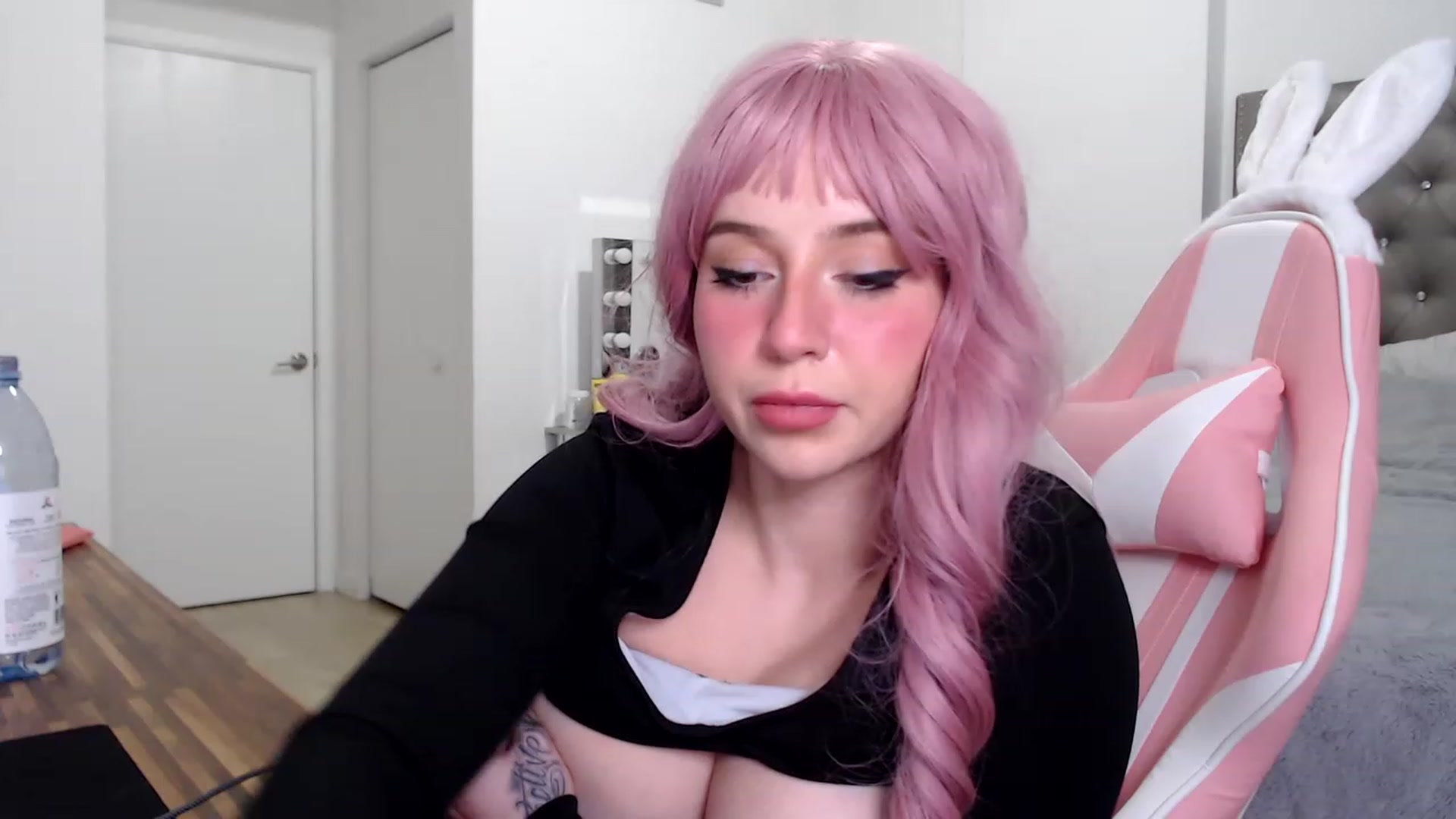 Gallery image thumbnail from iplayhardbabe's myfreecams stream on, 06/27/2023, 03:01 image 18 of 20