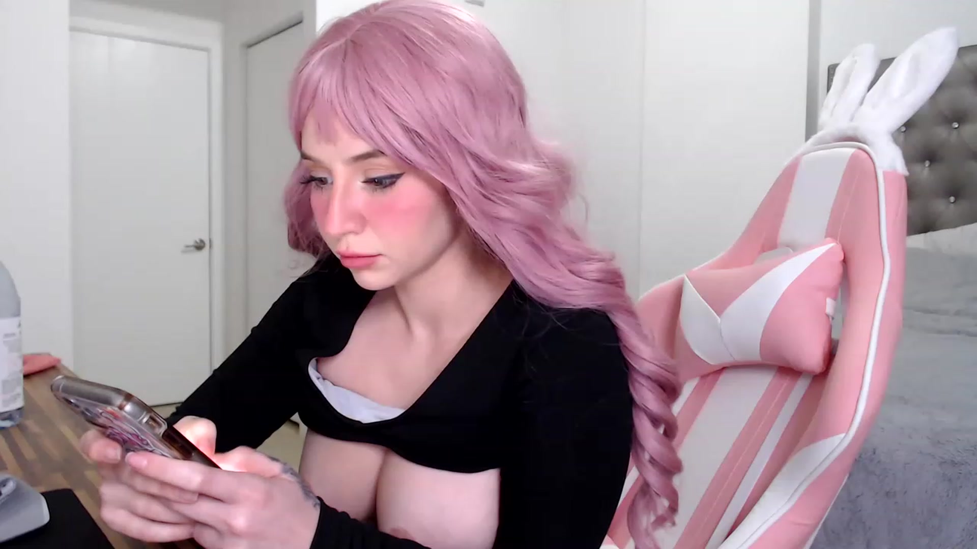 Gallery image thumbnail from iplayhardbabe's myfreecams stream on, 06/27/2023, 03:01 image 10 of 20