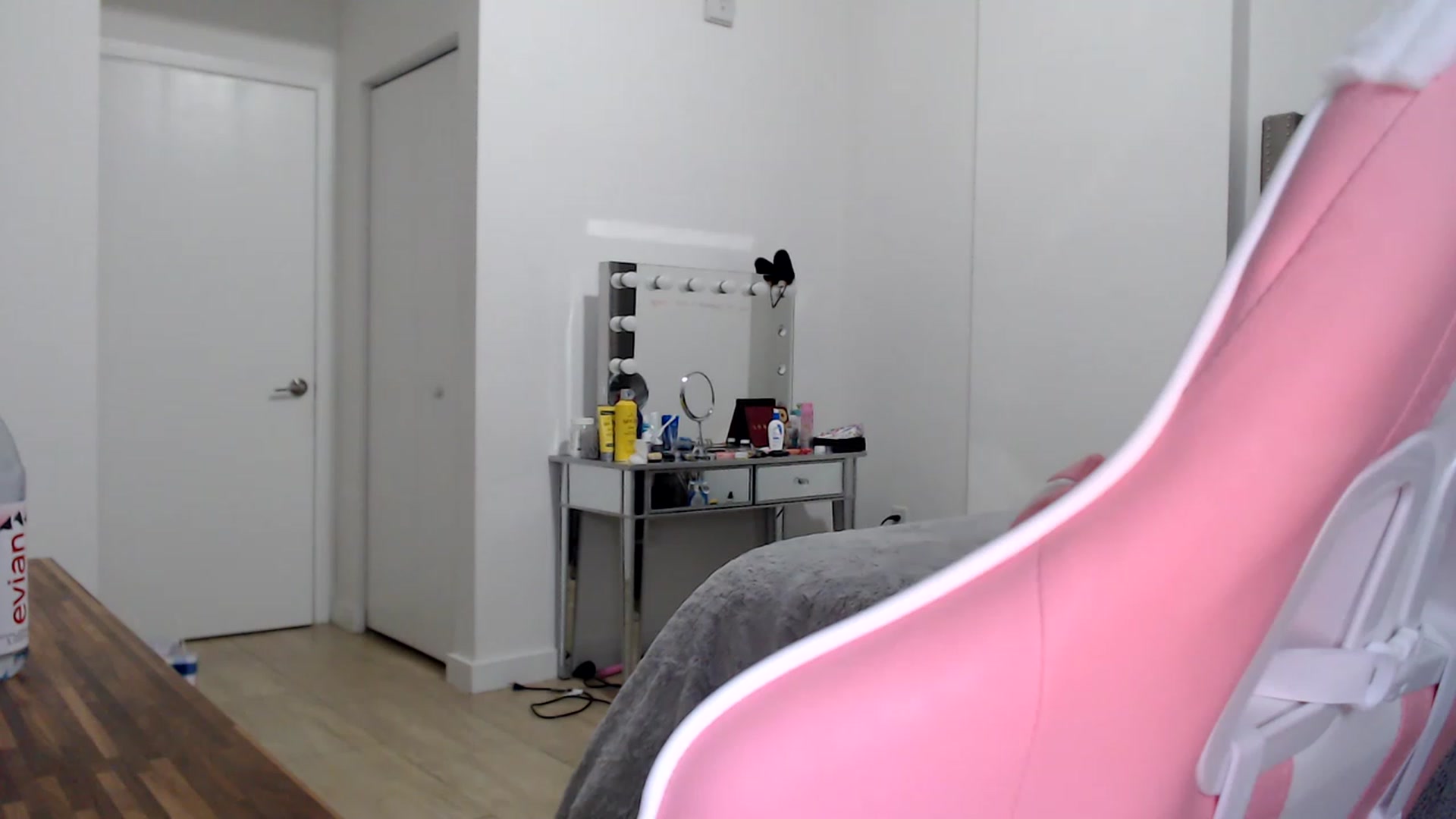 Gallery image thumbnail from iplayhardbabe's myfreecams stream on, 06/28/2023, 05:30 image 4 of 20