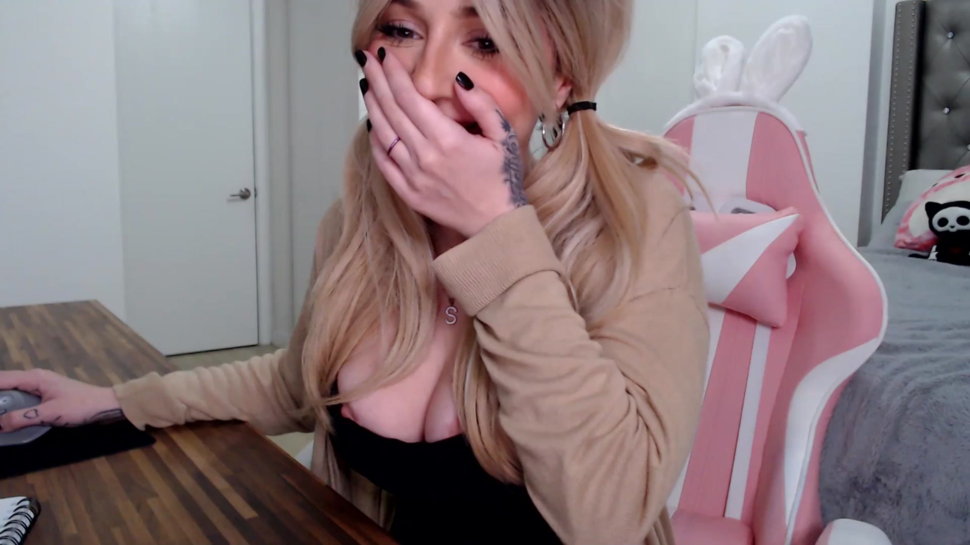 Gallery image thumbnail from iplayhardbabe's myfreecams stream on, 07/10/2023, 03:48 image 1 of 20