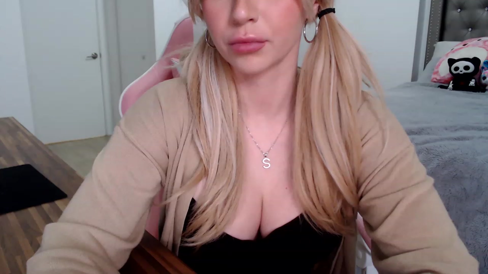 Gallery image thumbnail from iplayhardbabe's myfreecams stream on, 07/10/2023, 06:31 image 20 of 20