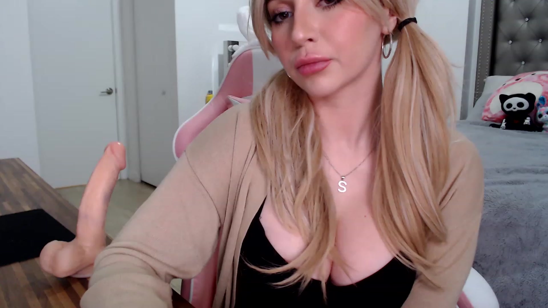 Gallery image thumbnail from iplayhardbabe's myfreecams stream on, 07/10/2023, 06:31 image 9 of 20
