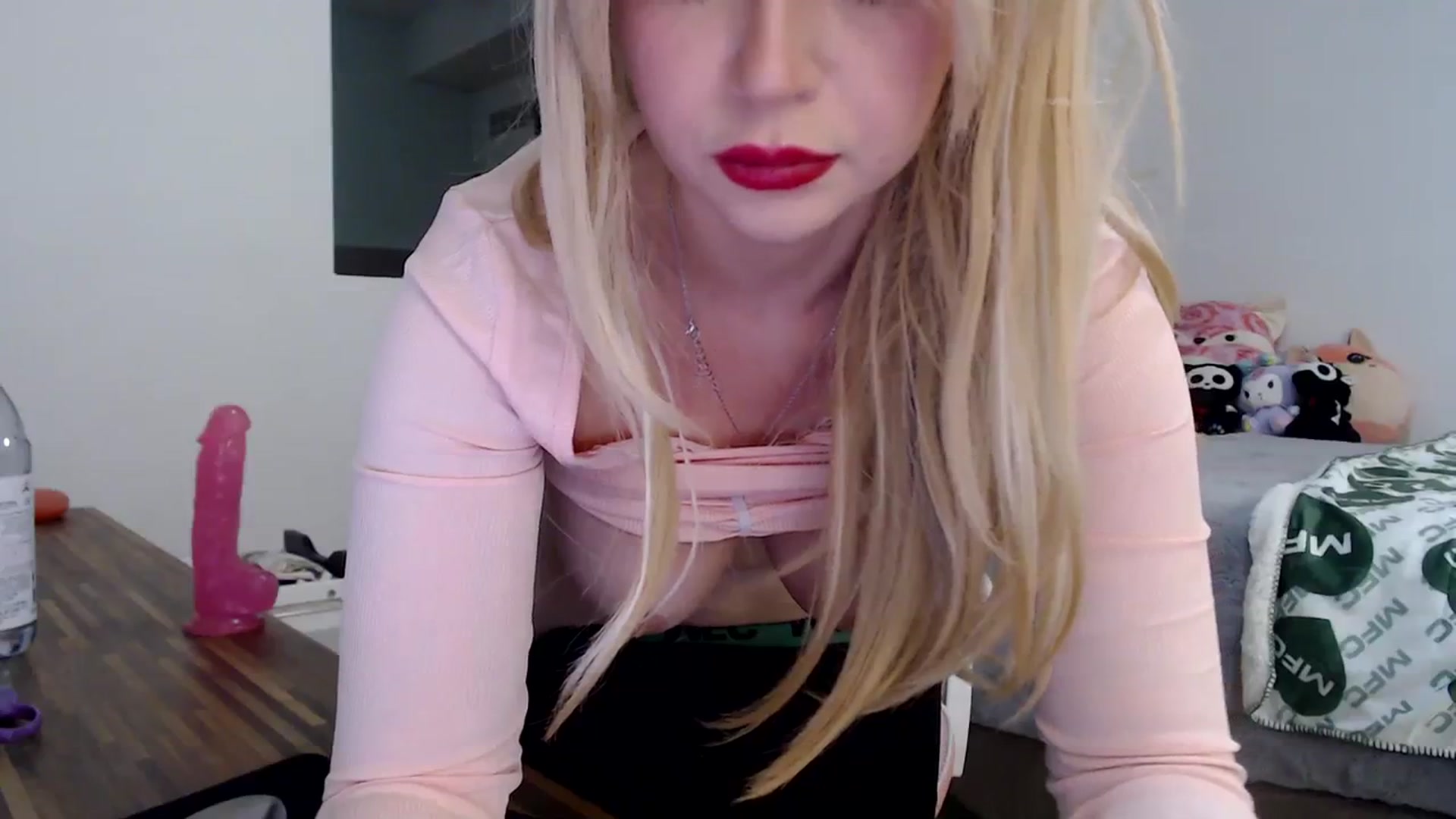 Gallery image thumbnail from iplayhardbabe's myfreecams stream on, 08/01/2023, 07:03 image 7 of 20