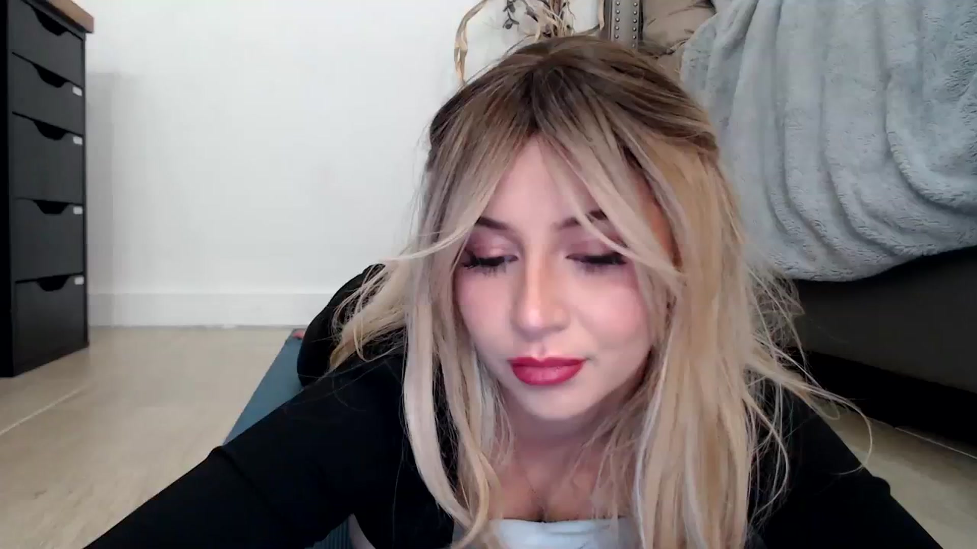 Gallery image thumbnail from iplayhardbabe's myfreecams stream on, 08/03/2023, 03:02 image 13 of 20
