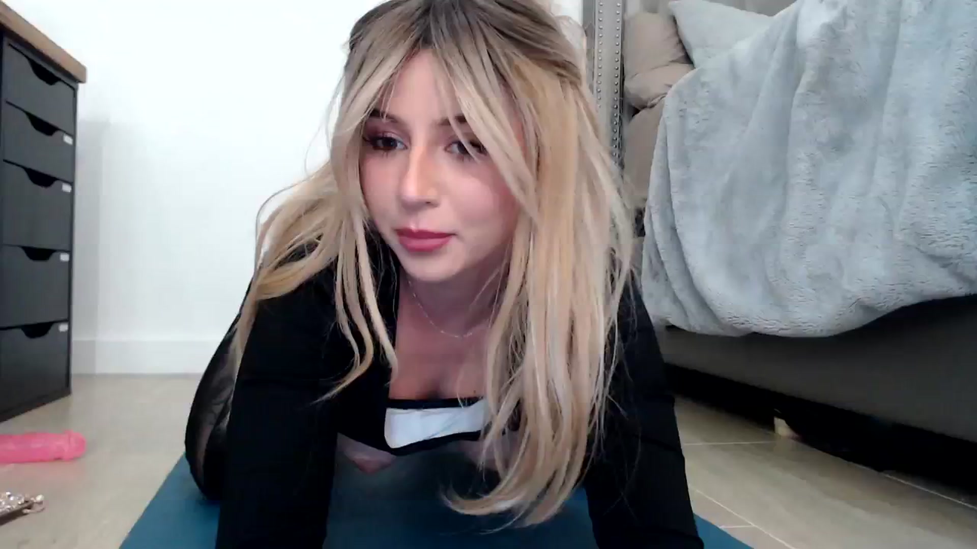 Gallery image thumbnail from iplayhardbabe's myfreecams stream on, 08/03/2023, 03:57 image 2 of 20