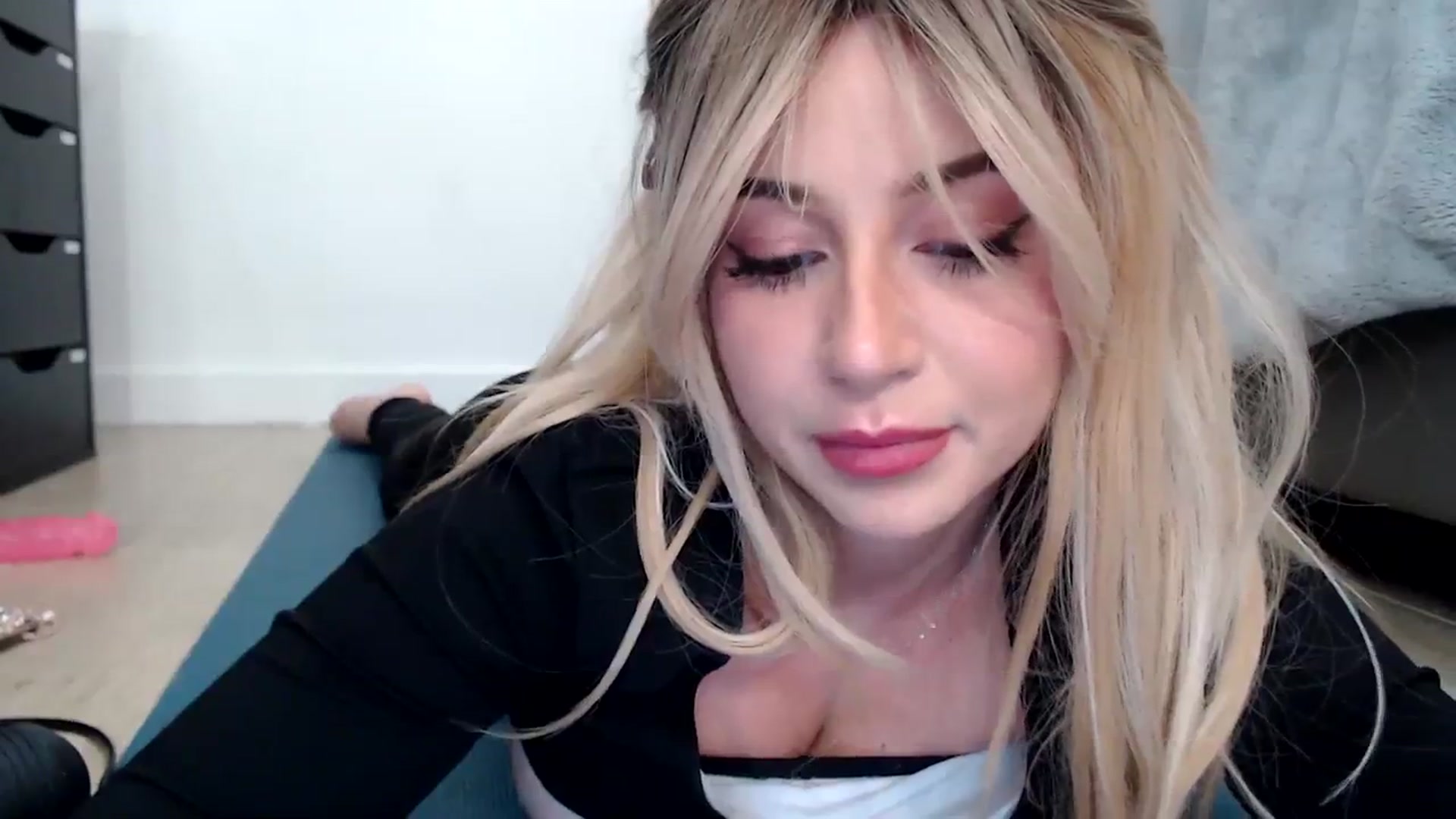 Gallery image thumbnail from iplayhardbabe's myfreecams stream on, 08/03/2023, 03:57 image 7 of 20