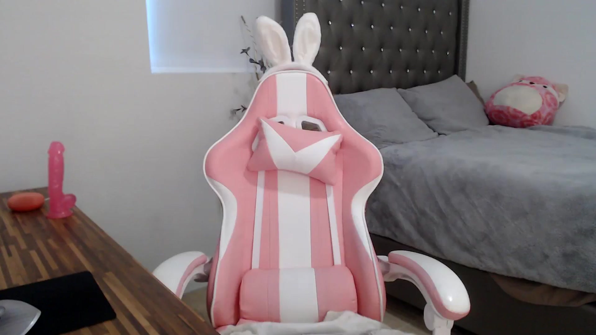 Gallery image thumbnail from iplayhardbabe's myfreecams stream on, 08/11/2023, 22:45 image 10 of 20