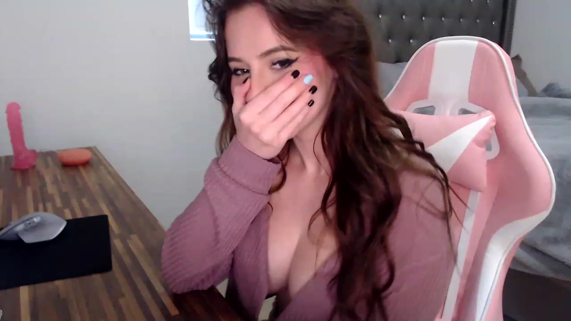 Gallery image thumbnail from iplayhardbabe's myfreecams stream on, 08/16/2023, 22:46 image 6 of 20