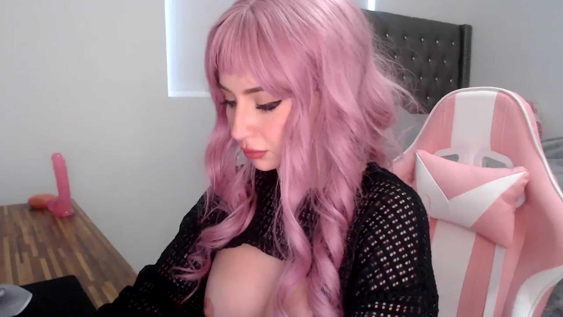 Gallery image thumbnail from iplayhardbabe's myfreecams stream on, 08/19/2023, 22:31 image 19 of 20