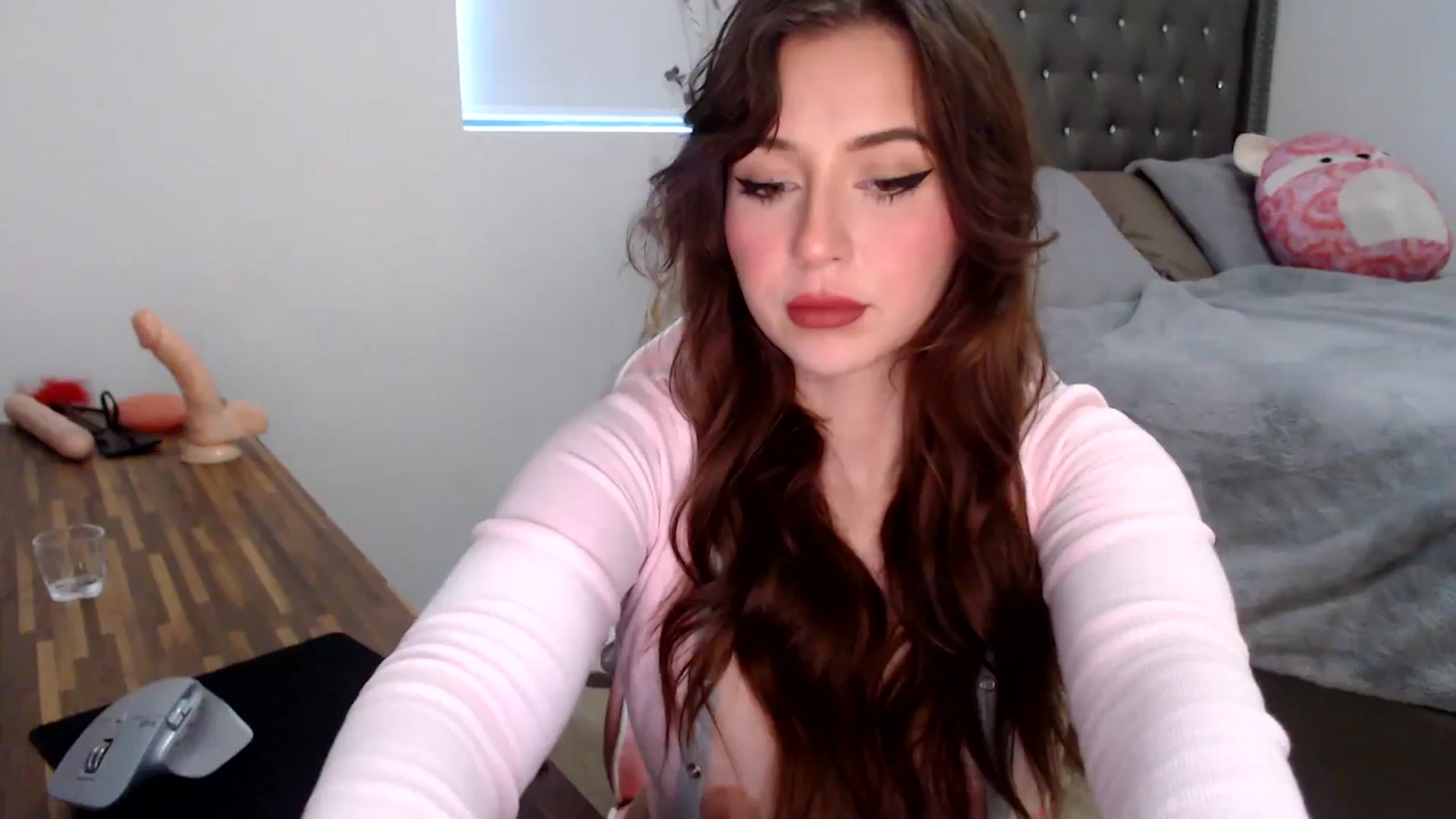 Gallery image thumbnail from iplayhardbabe's myfreecams stream on, 08/26/2023, 22:08 image 10 of 20