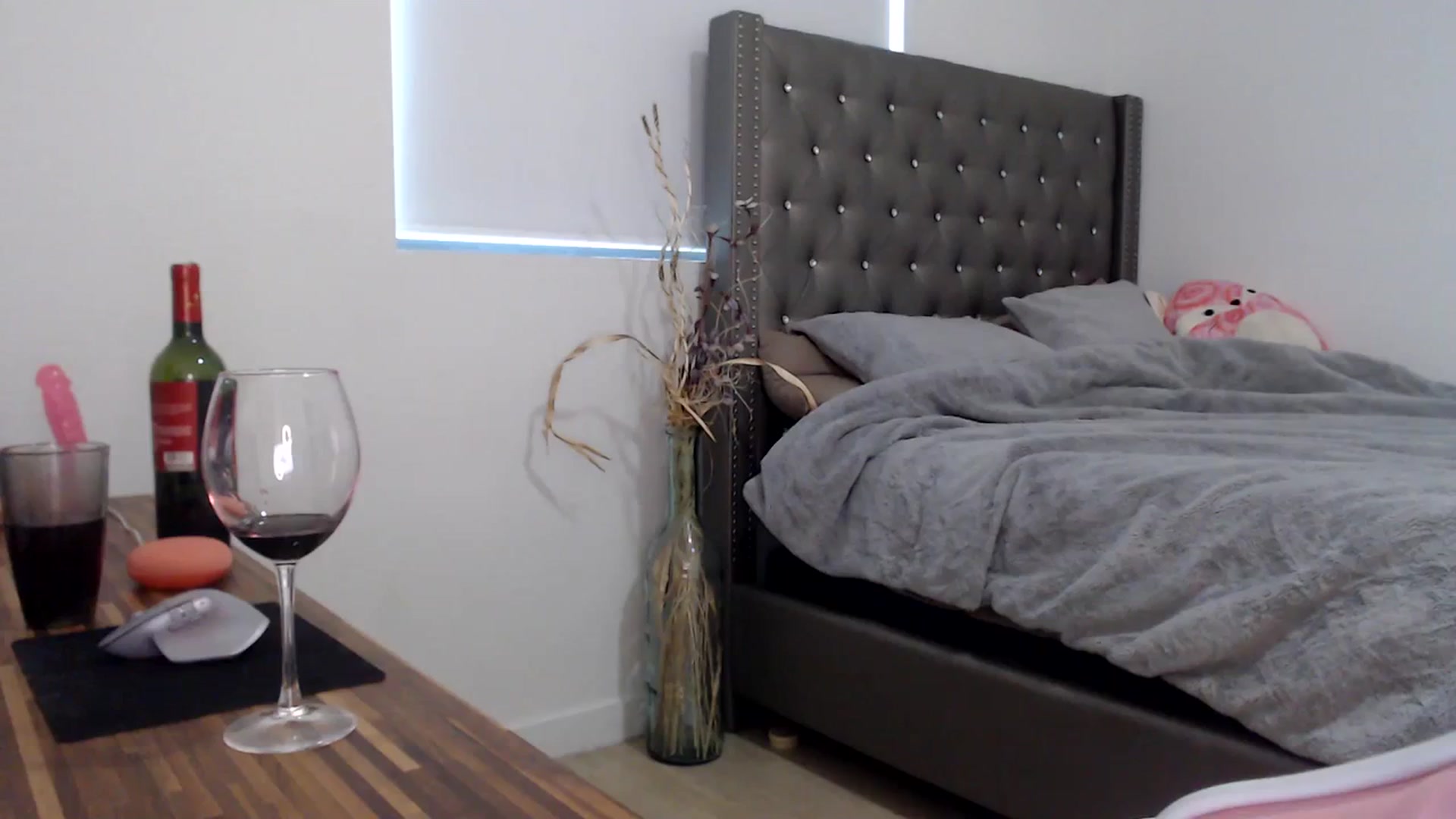 Gallery image thumbnail from iplayhardbabe's myfreecams stream on, 09/17/2023, 23:26 image 8 of 20