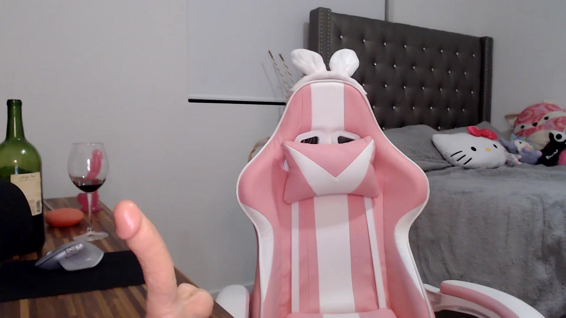 Gallery image thumbnail from iplayhardbabe's myfreecams stream on, 10/21/2023, 23:38 image 16 of 20