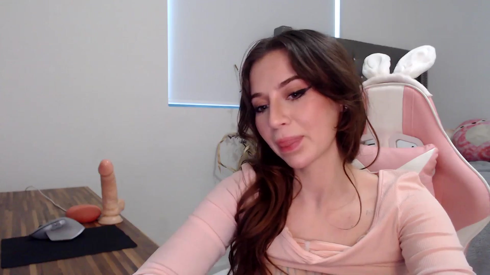 Gallery image thumbnail from iplayhardbabe's myfreecams stream on, 10/23/2023, 22:41 image 14 of 20