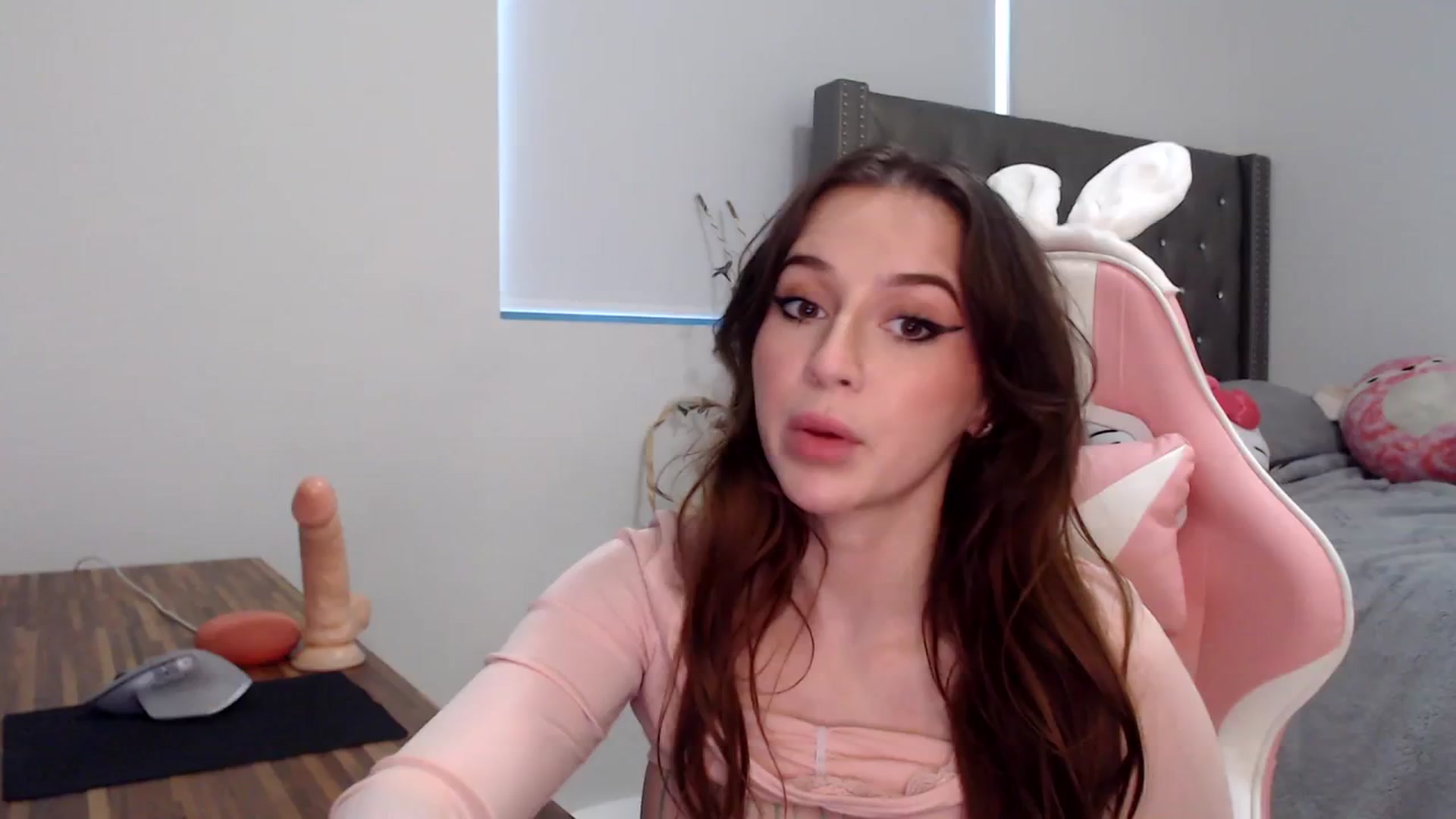 Gallery image thumbnail from iplayhardbabe's myfreecams stream on, 10/23/2023, 22:41 image 17 of 20