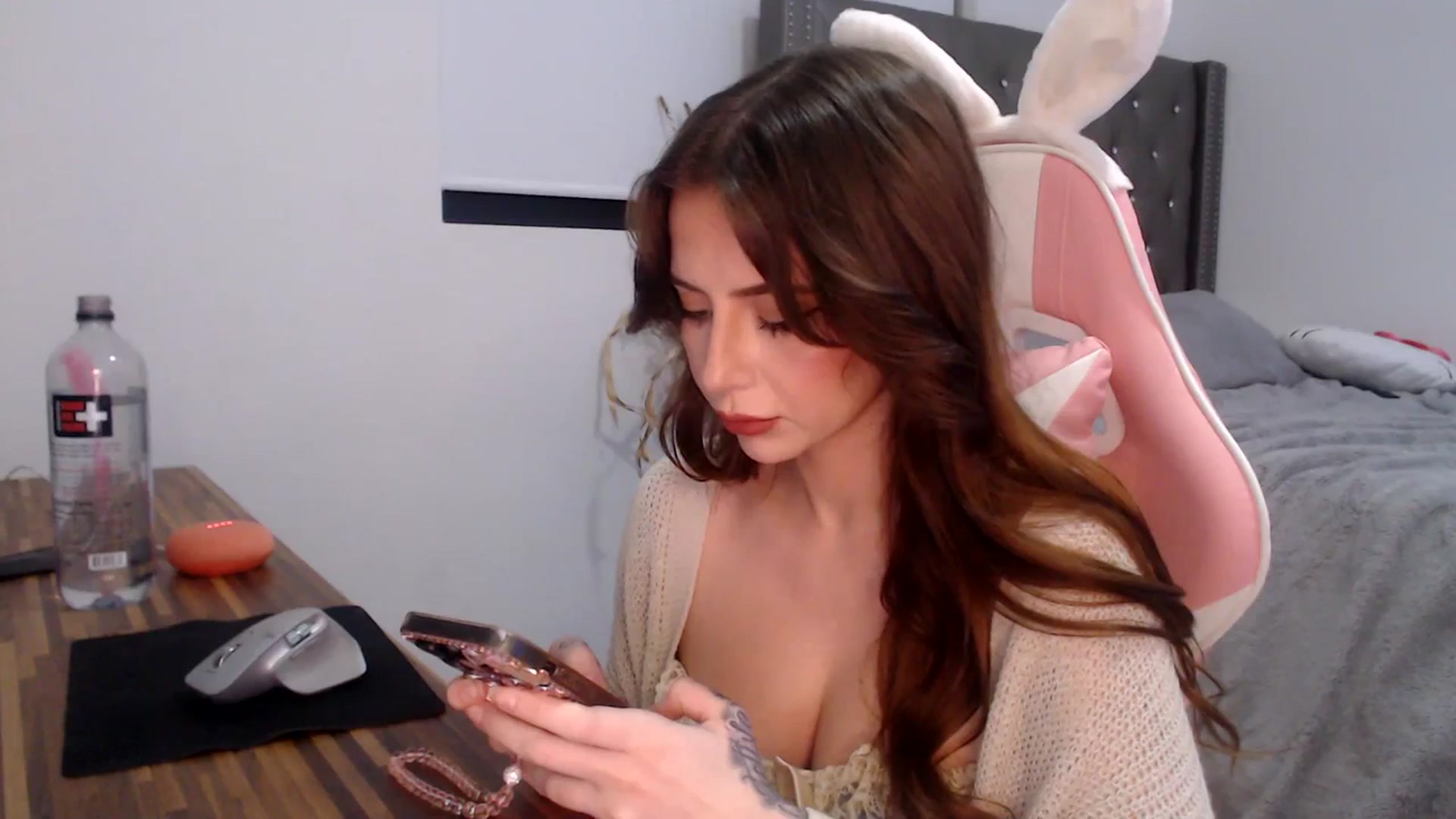 Gallery image thumbnail from iplayhardbabe's myfreecams stream on, 11/11/2023, 23:40 image 6 of 20
