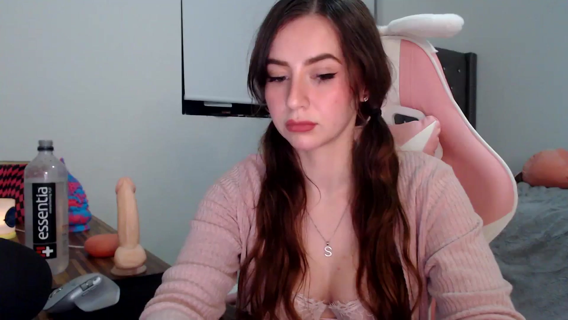 Gallery image thumbnail from iplayhardbabe's myfreecams stream on, 12/14/2023, 01:12 image 17 of 20