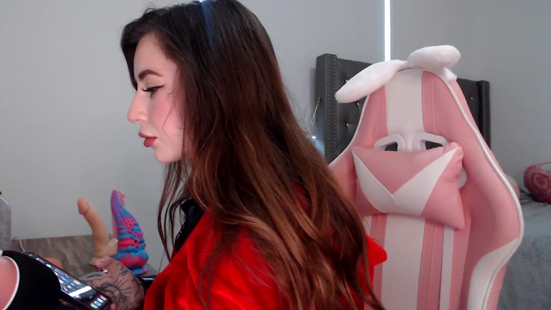 Gallery image thumbnail from iplayhardbabe's myfreecams stream on, 12/16/2023, 20:22 image 3 of 20