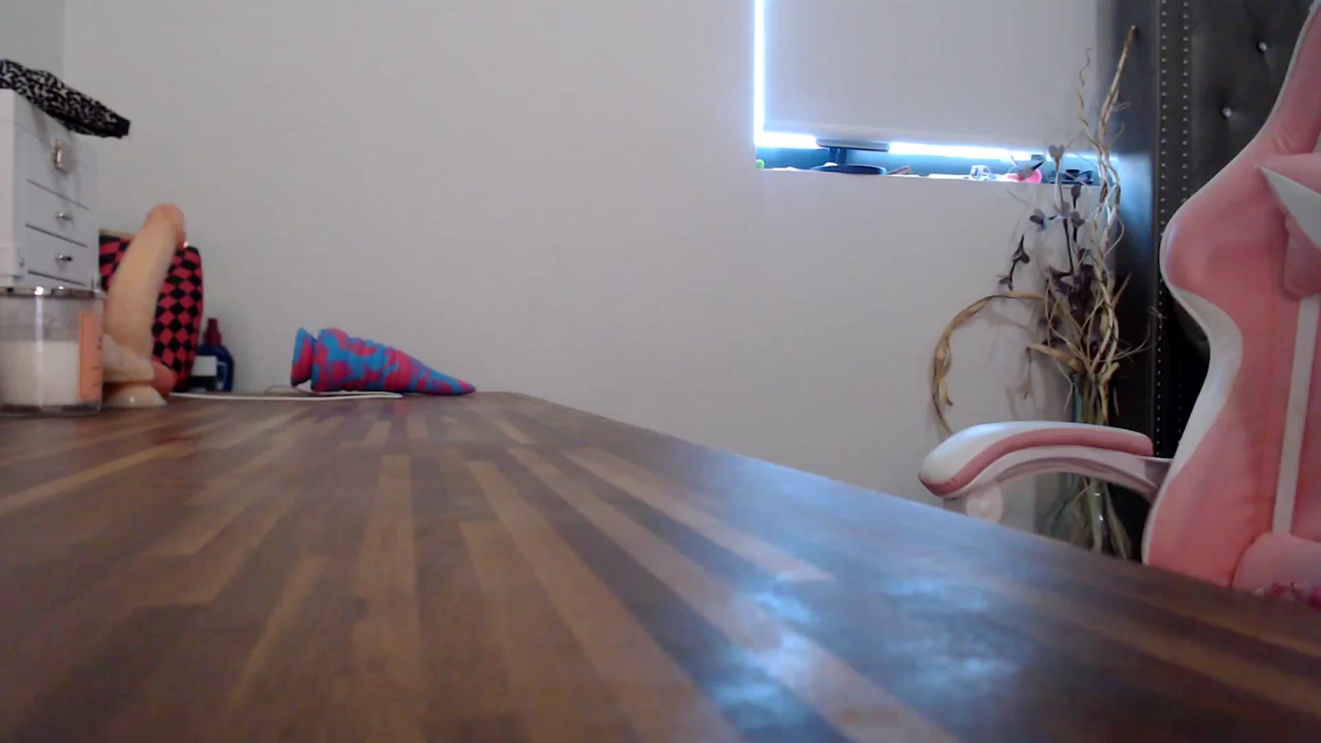 Gallery image thumbnail from iplayhardbabe's myfreecams stream on, 12/18/2023, 23:14 image 13 of 20