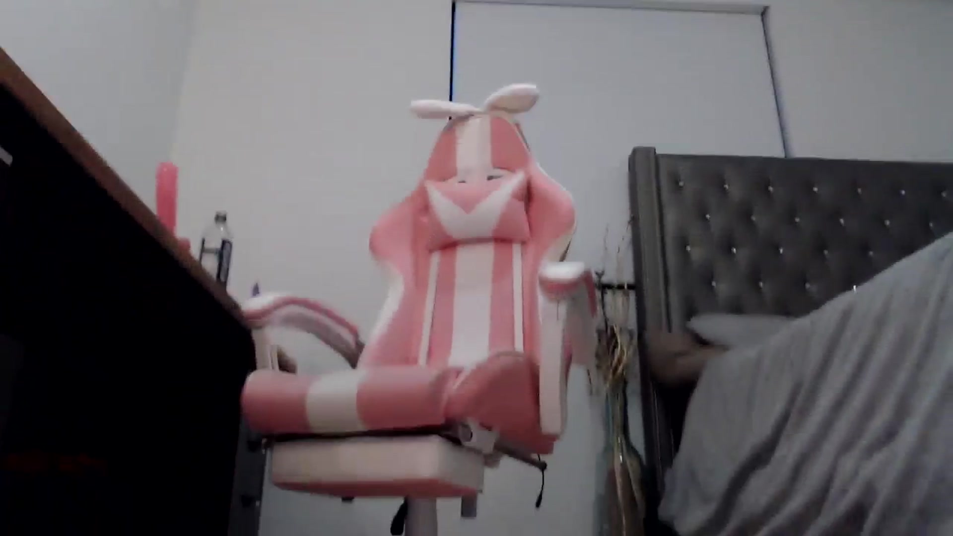 Gallery image thumbnail from iplayhardbabe's myfreecams stream on, 12/25/2023, 23:04 image 6 of 20