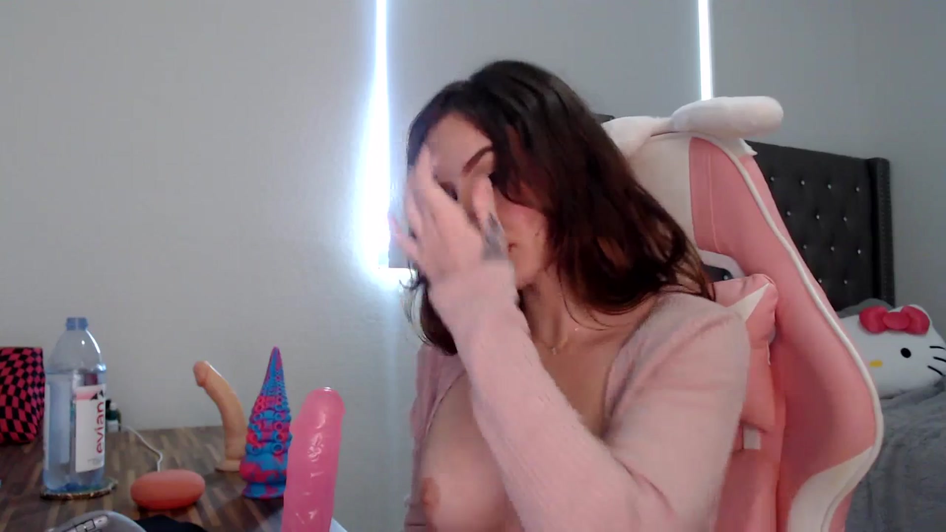 Gallery image thumbnail from iplayhardbabe's myfreecams stream on, 01/07/2024, 19:45 image 12 of 20
