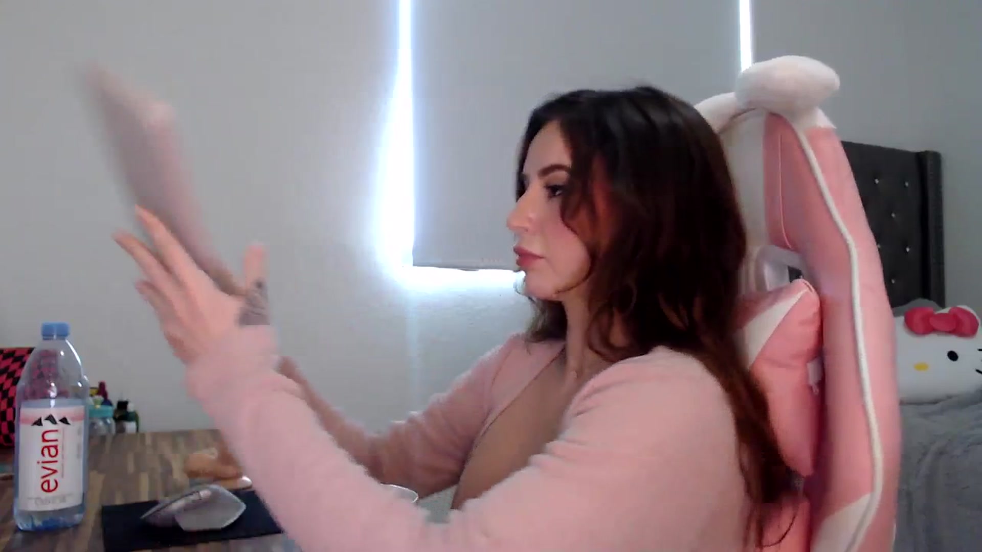 Gallery image thumbnail from iplayhardbabe's myfreecams stream on, 01/07/2024, 20:54 image 2 of 20