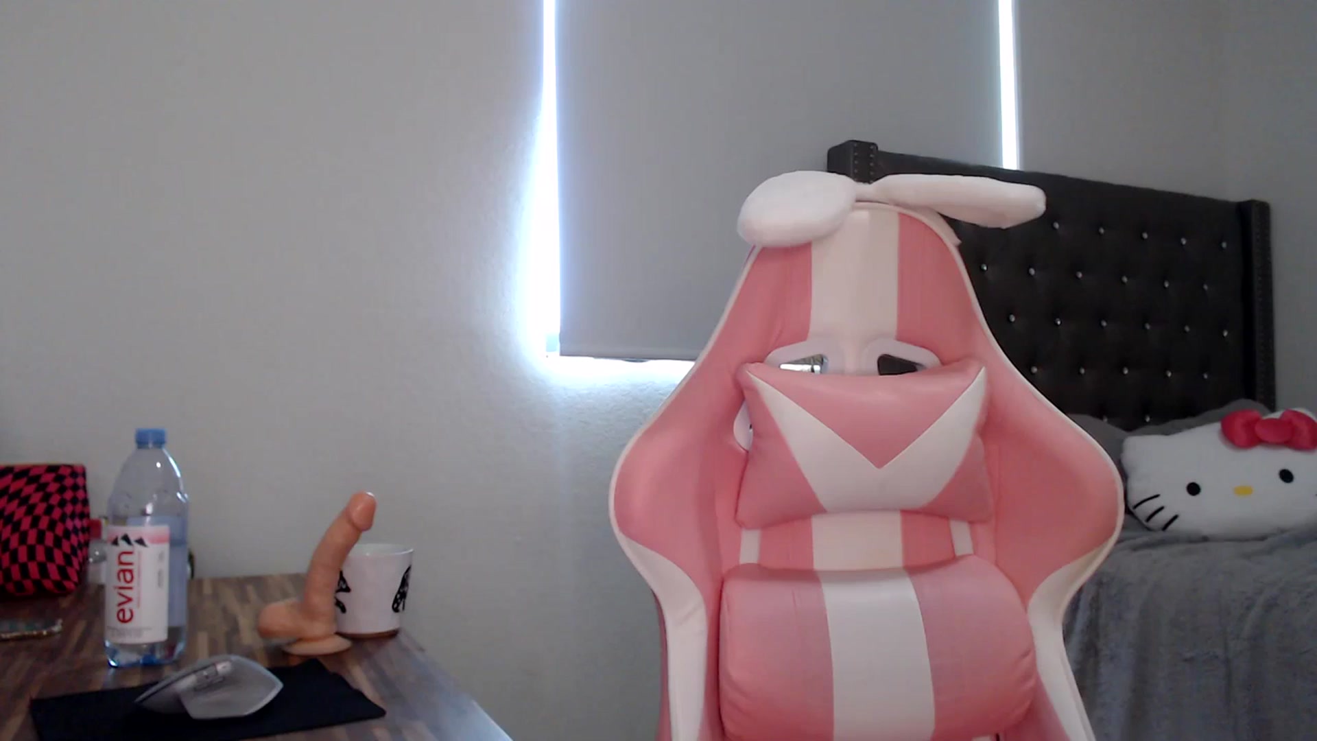 Gallery image thumbnail from iplayhardbabe's myfreecams stream on, 01/07/2024, 20:54 image 19 of 20