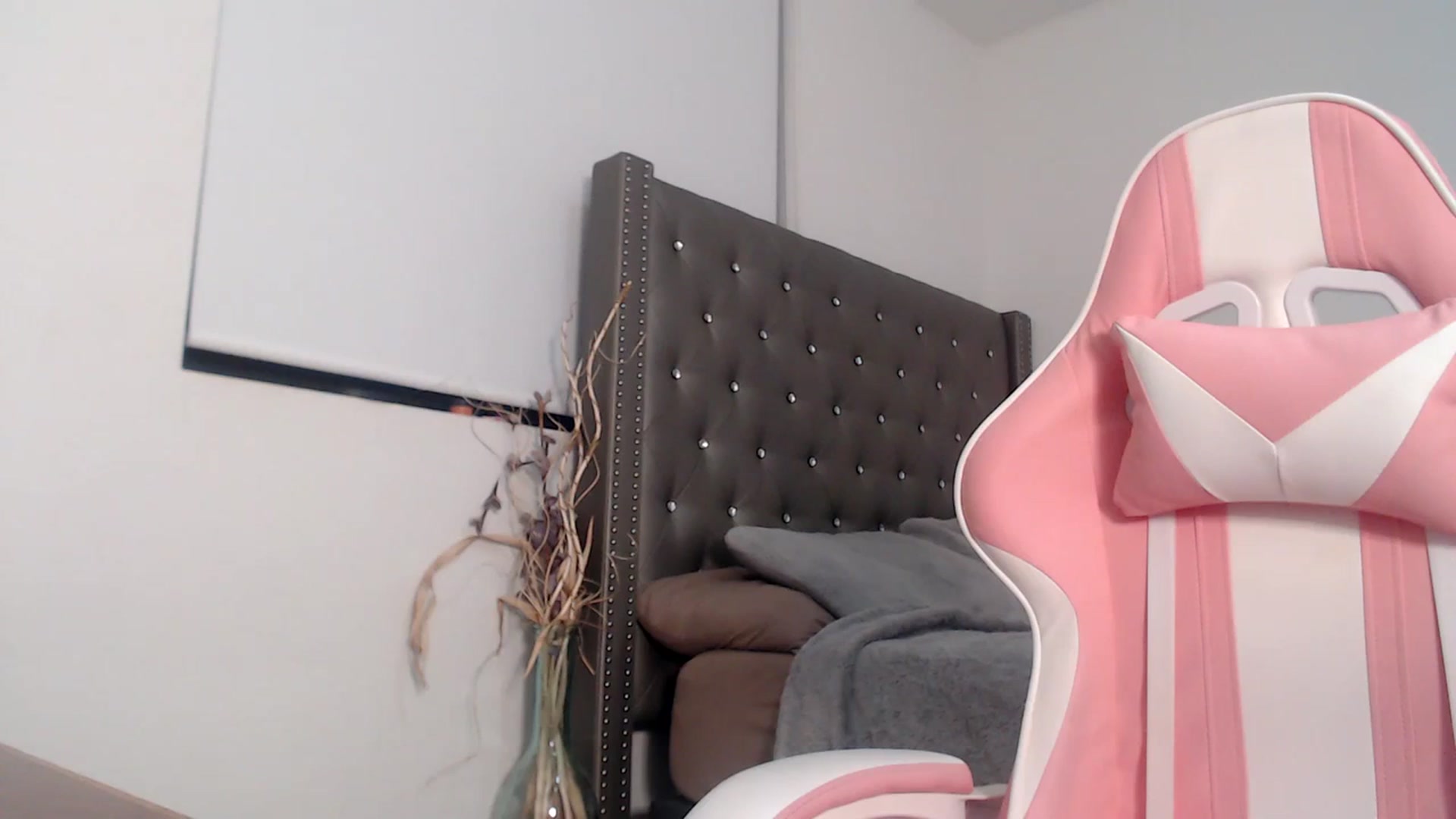 Gallery image thumbnail from iplayhardbabe's myfreecams stream on, 01/25/2024, 24:44 image 8 of 20