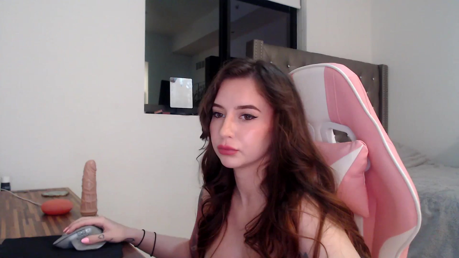 Gallery image thumbnail from iplayhardbabe's myfreecams stream on, 03/10/2024, 01:04 image 13 of 20