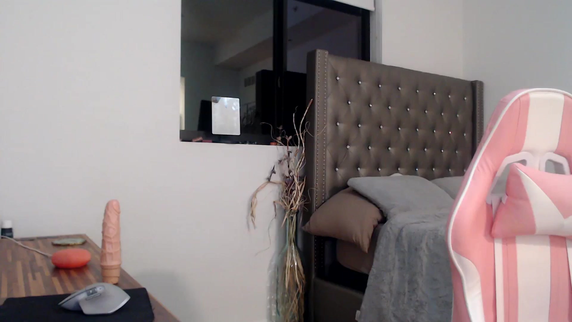 Gallery image thumbnail from iplayhardbabe's myfreecams stream on, 03/10/2024, 01:04 image 11 of 20