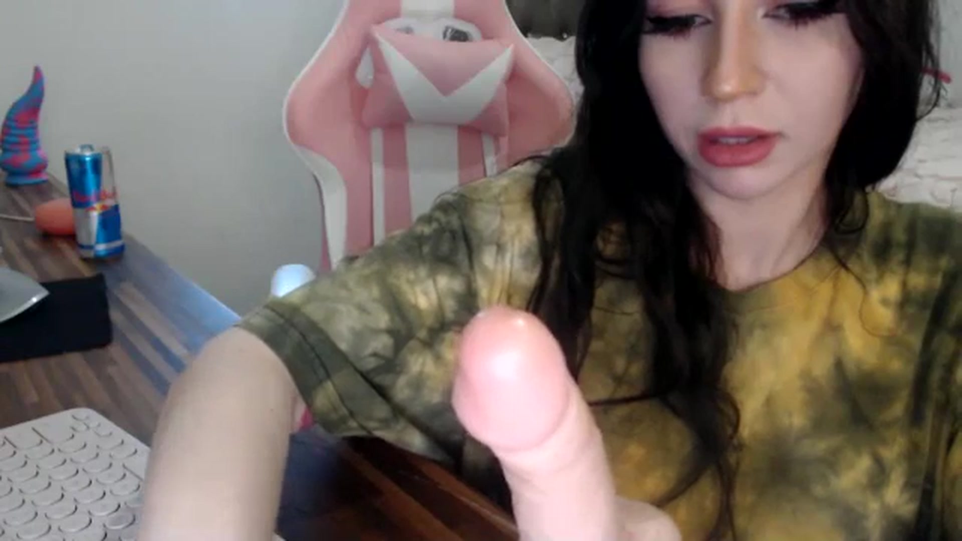 Gallery image thumbnail from iplayhardbabe's myfreecams stream on, 05/25/2024, 21:25 image 7 of 20