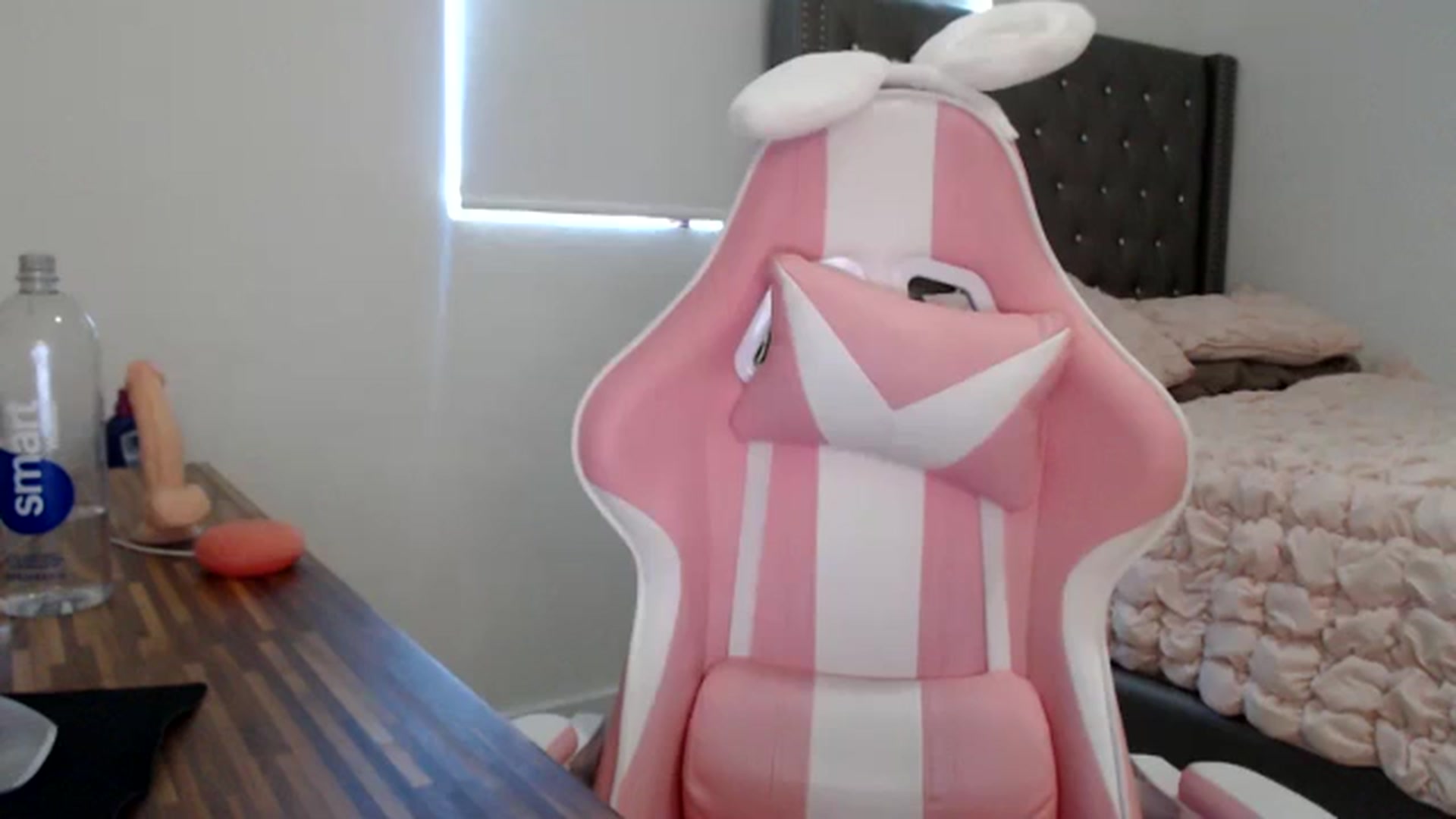 Gallery image thumbnail from iplayhardbabe's myfreecams stream on, 05/27/2024, 20:28 image 10 of 20