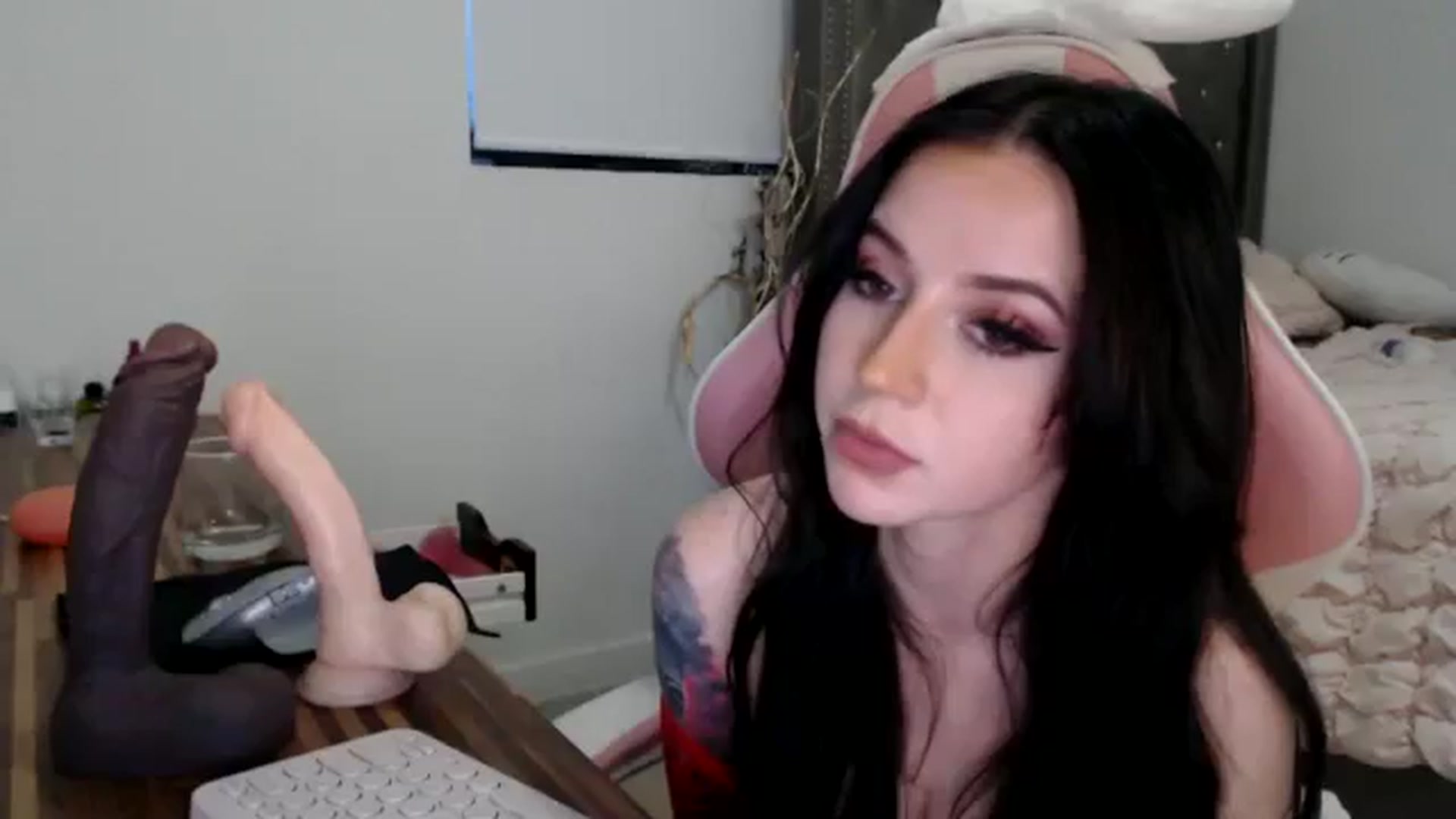 Gallery image thumbnail from iplayhardbabe's myfreecams stream on, 06/08/2024, 11:43 image 7 of 20