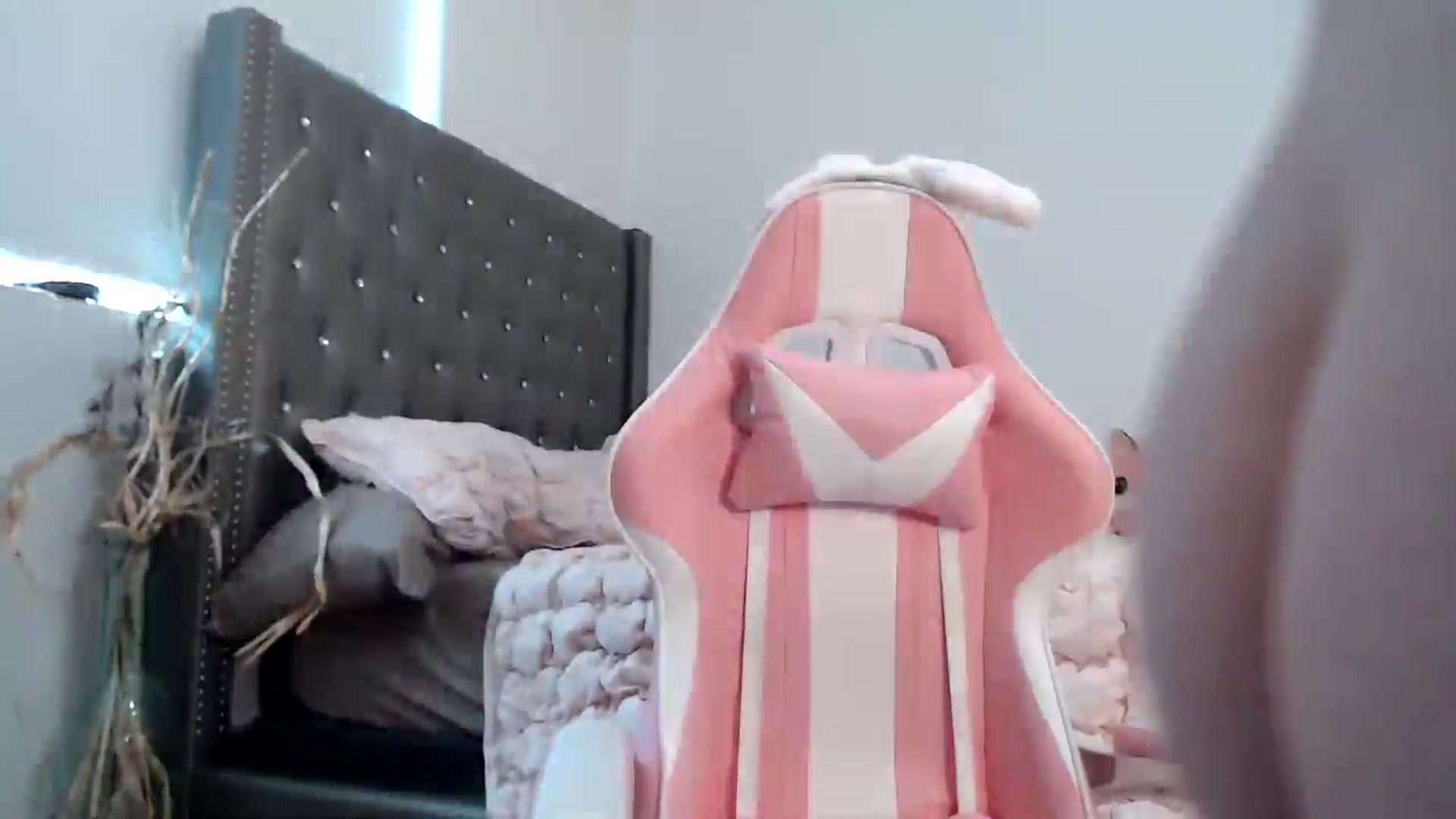 Gallery image thumbnail from iplayhardbabe's myfreecams stream on, 06/09/2024, 20:09 image 13 of 20
