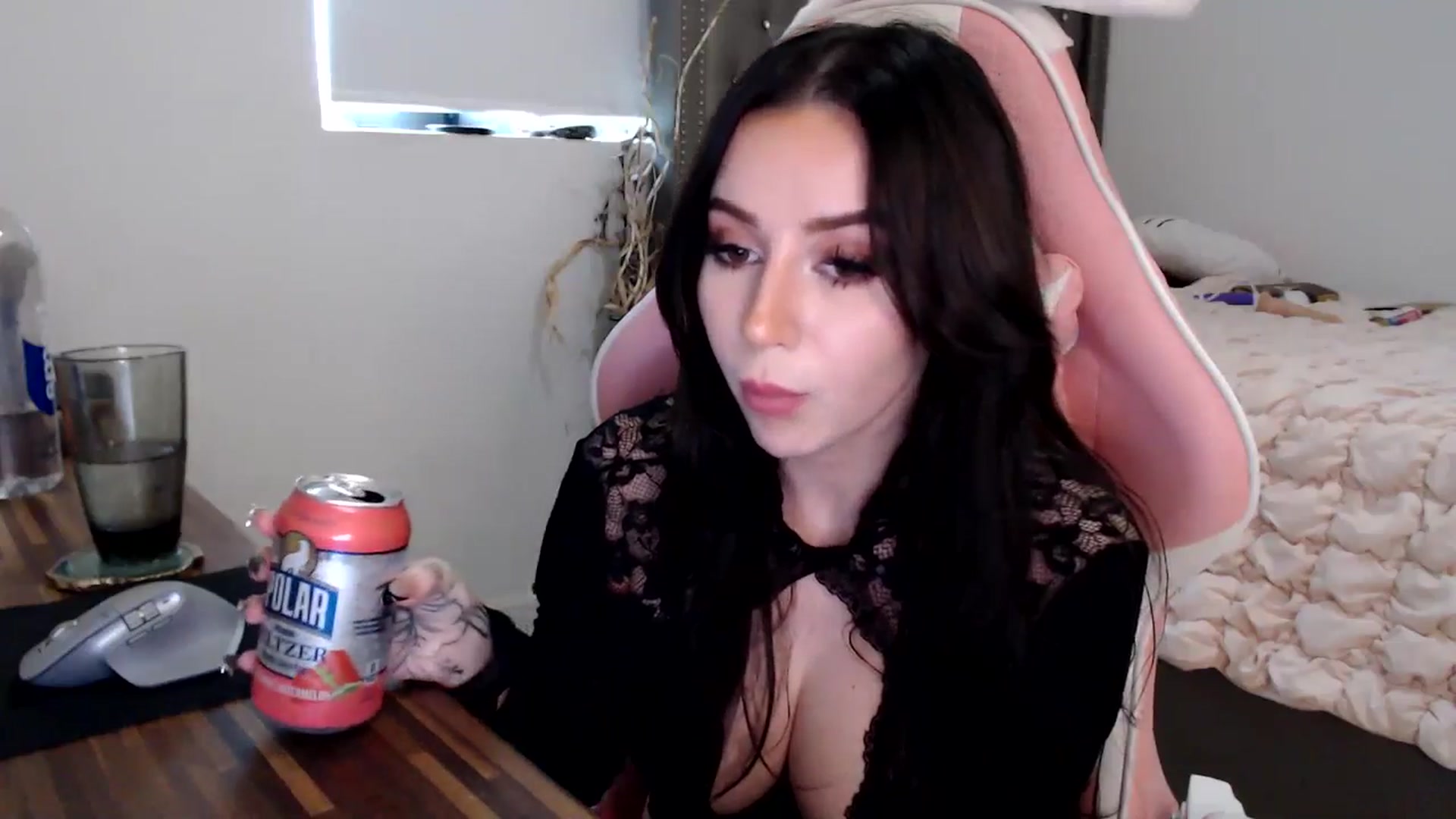 Gallery image thumbnail from iplayhardbabe's myfreecams stream on, 06/09/2024, 23:36 image 4 of 20