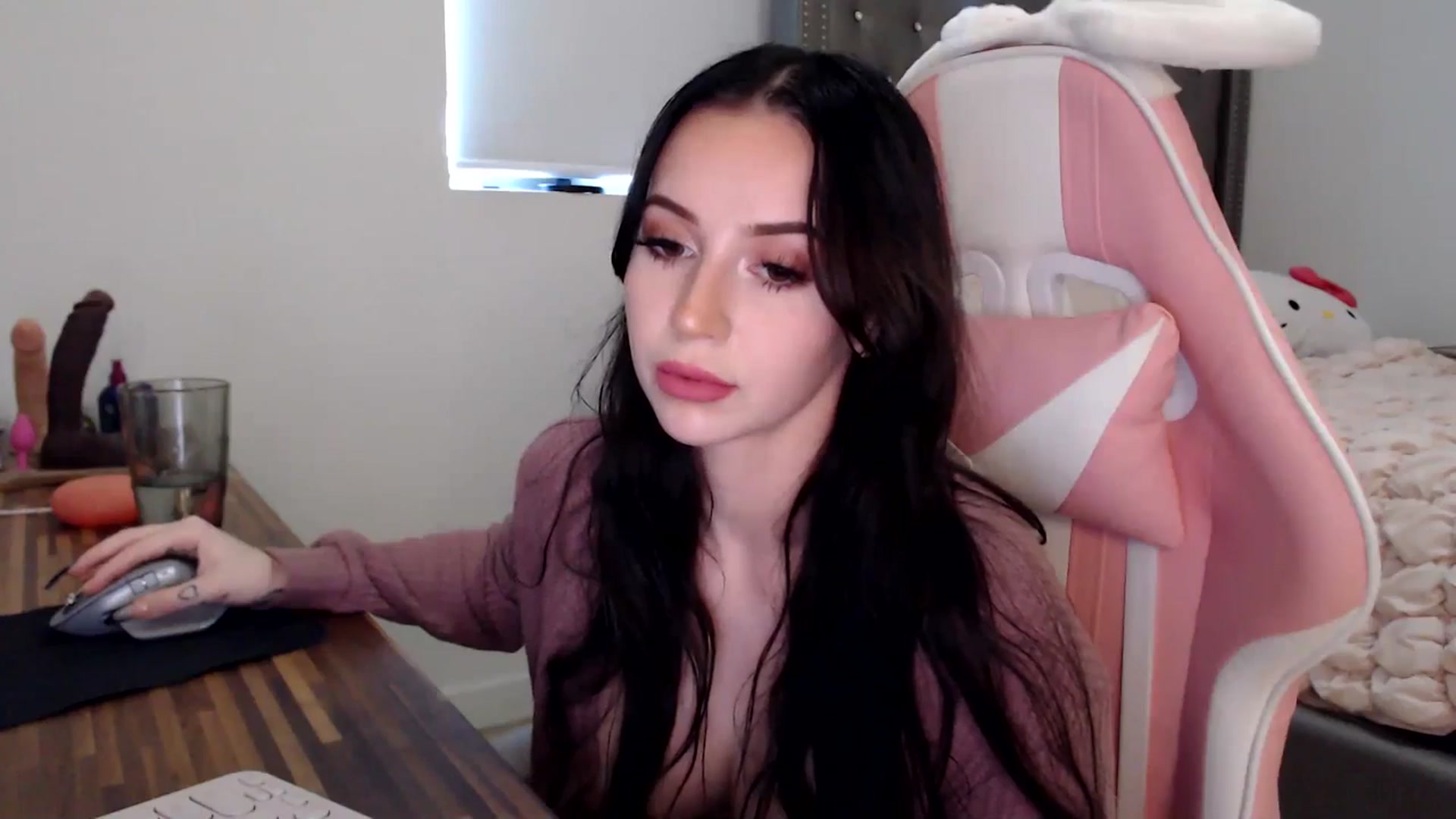 Gallery image thumbnail from iplayhardbabe's myfreecams stream on, 06/10/2024, 20:03 image 18 of 20