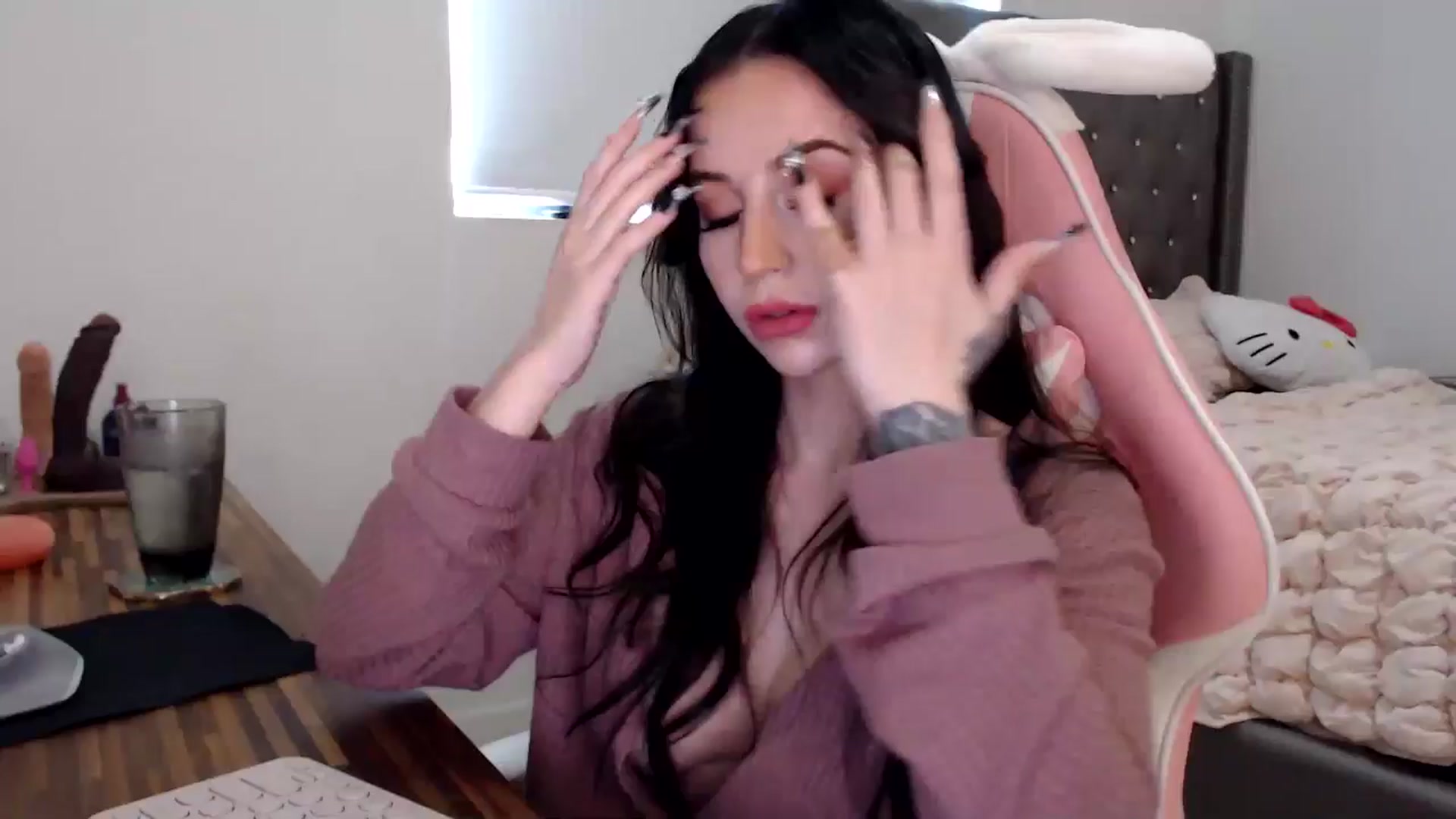 Gallery image thumbnail from iplayhardbabe's myfreecams stream on, 06/10/2024, 20:03 image 1 of 20