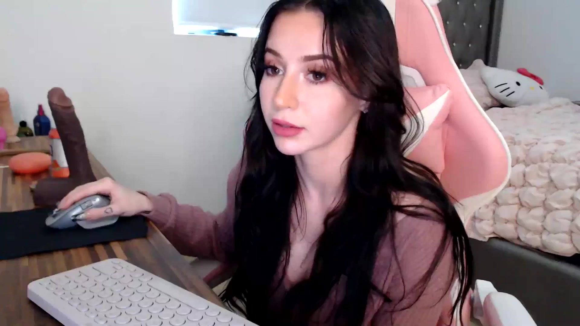 Gallery image thumbnail from iplayhardbabe's myfreecams stream on, 06/10/2024, 22:27 image 6 of 20