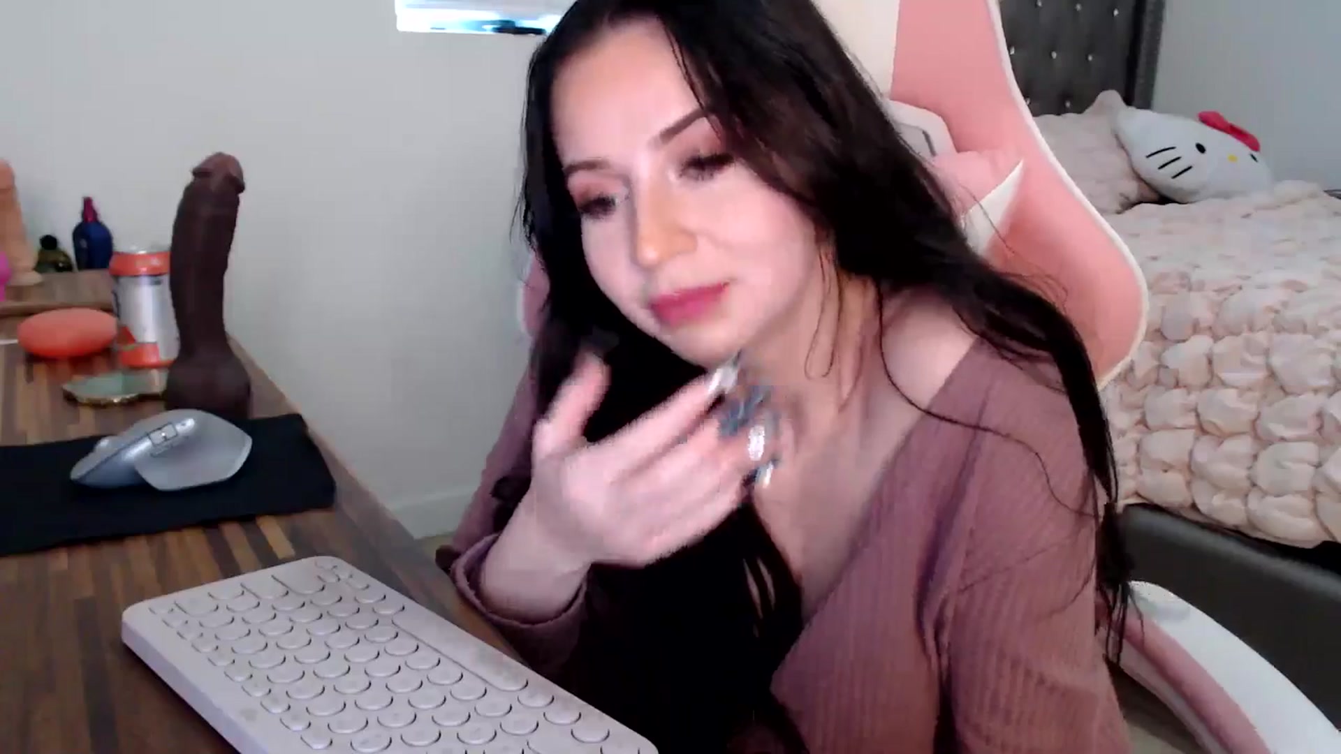 Gallery image thumbnail from iplayhardbabe's myfreecams stream on, 06/10/2024, 22:27 image 7 of 20