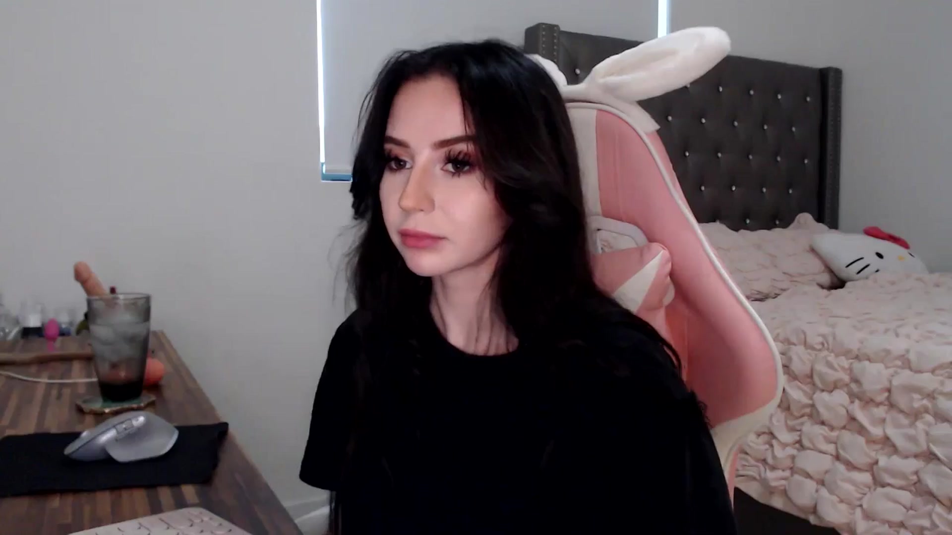 Gallery image thumbnail from iplayhardbabe's myfreecams stream on, 06/11/2024, 20:22 image 4 of 20