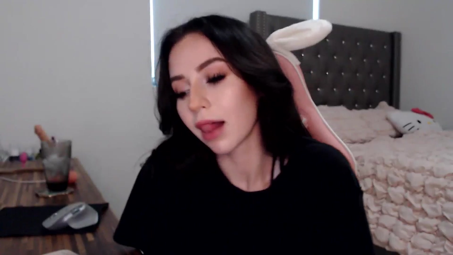 Gallery image thumbnail from iplayhardbabe's myfreecams stream on, 06/11/2024, 20:22 image 9 of 20