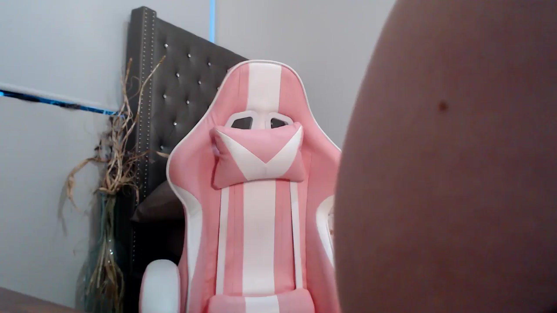 Gallery image thumbnail from iplayhardbabe's myfreecams stream on, 06/12/2024, 01:15 image 16 of 20
