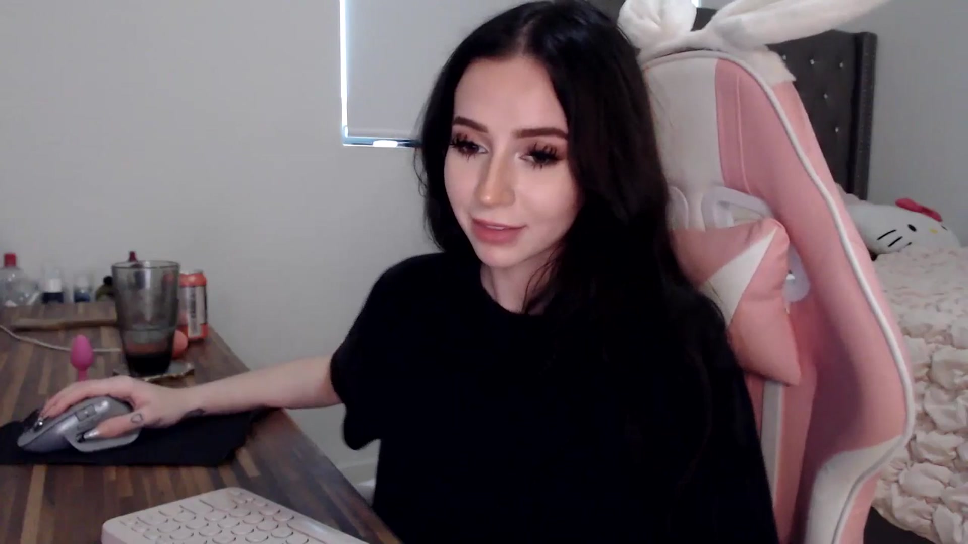 Gallery image thumbnail from iplayhardbabe's myfreecams stream on, 06/12/2024, 01:15 image 3 of 20