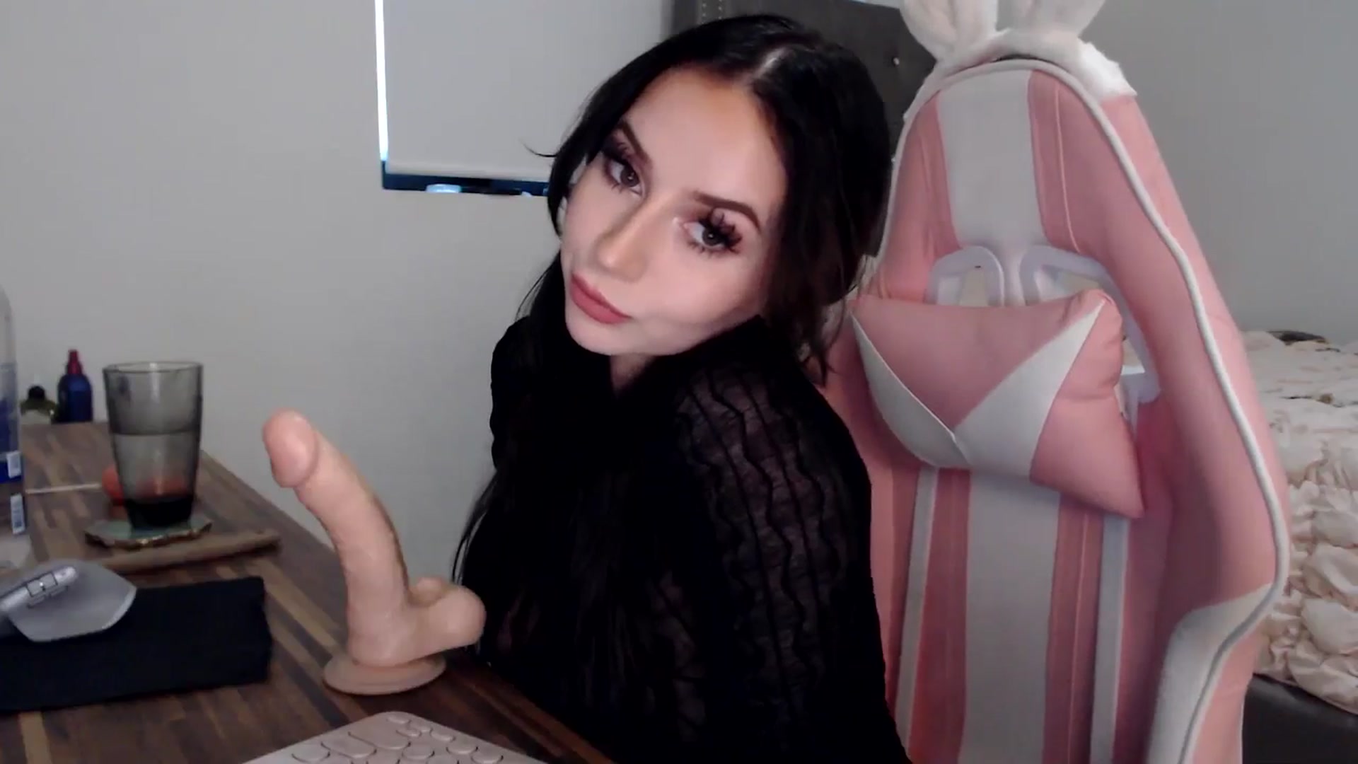 Gallery image thumbnail from iplayhardbabe's myfreecams stream on, 06/12/2024, 20:57 image 7 of 20