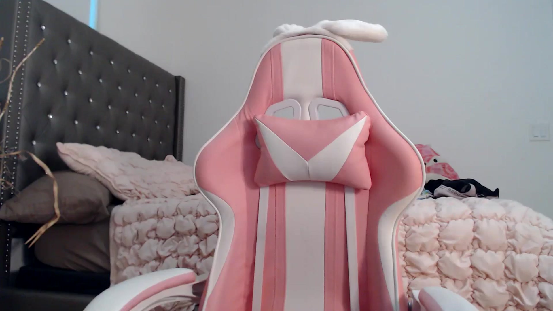 Gallery image thumbnail from iplayhardbabe's myfreecams stream on, 06/12/2024, 21:33 image 15 of 20