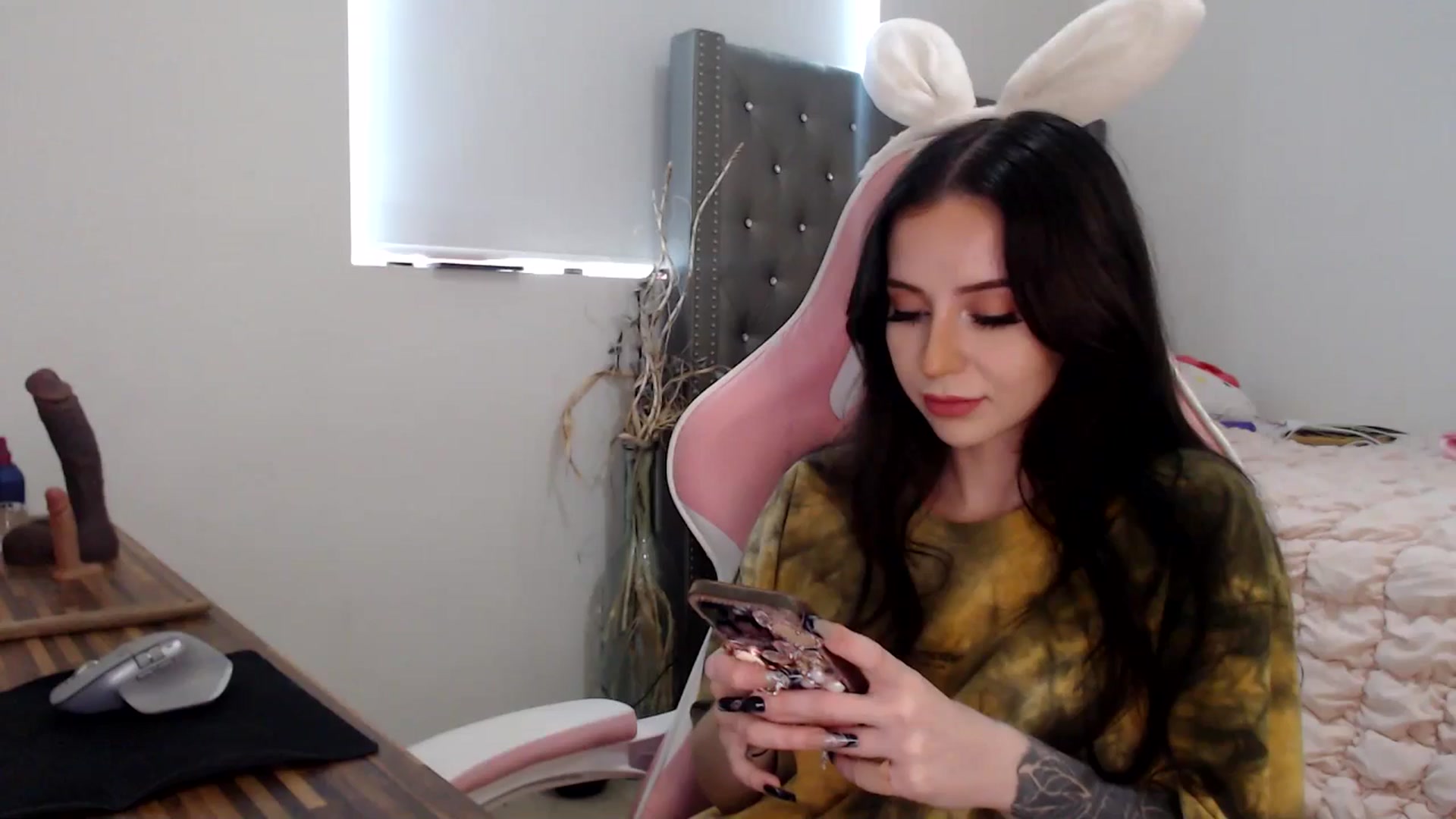 Gallery image thumbnail from iplayhardbabe's myfreecams stream on, 06/15/2024, 20:00 image 2 of 20